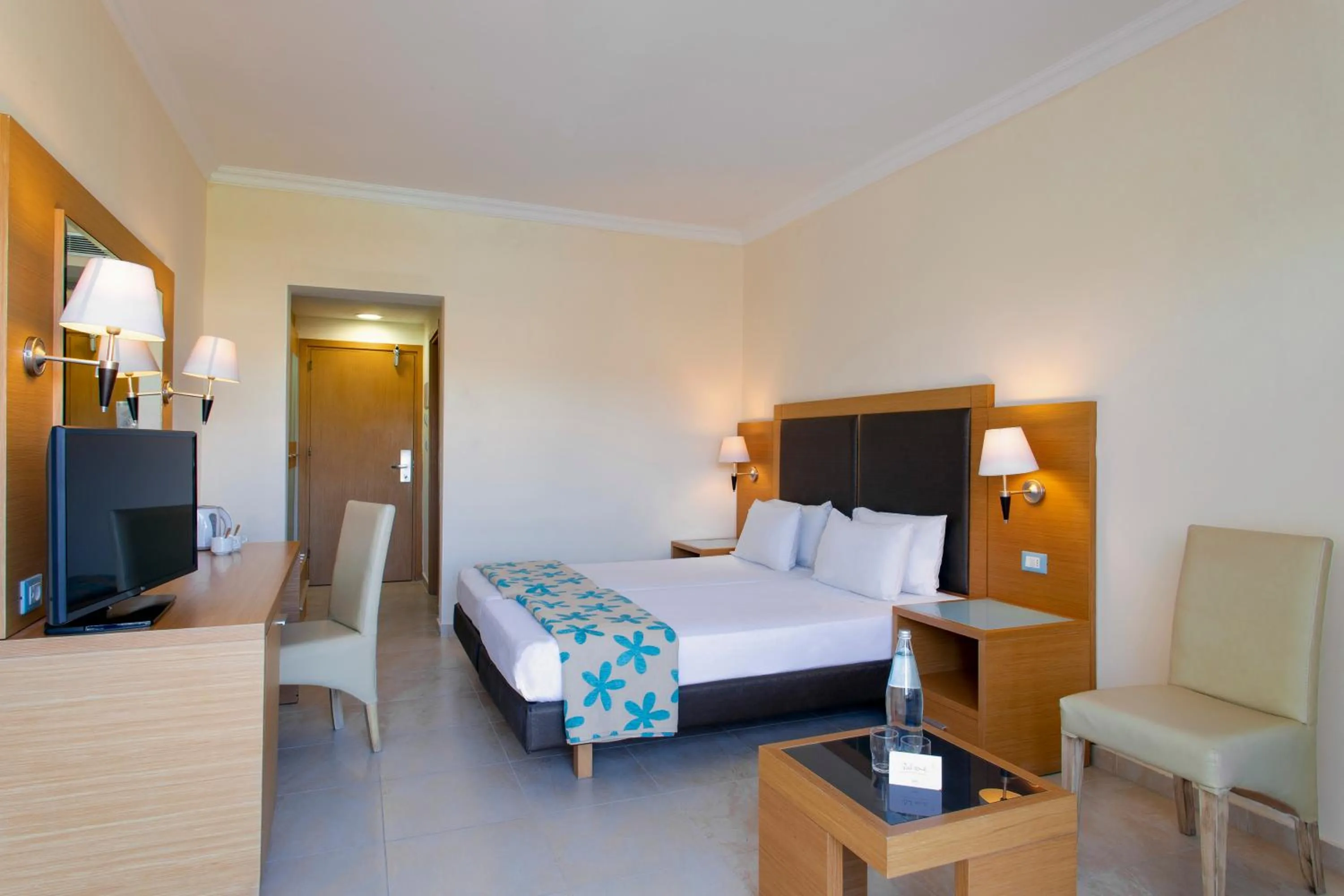 Bedroom, Bed in Sol Cosmopolitan Rhodes