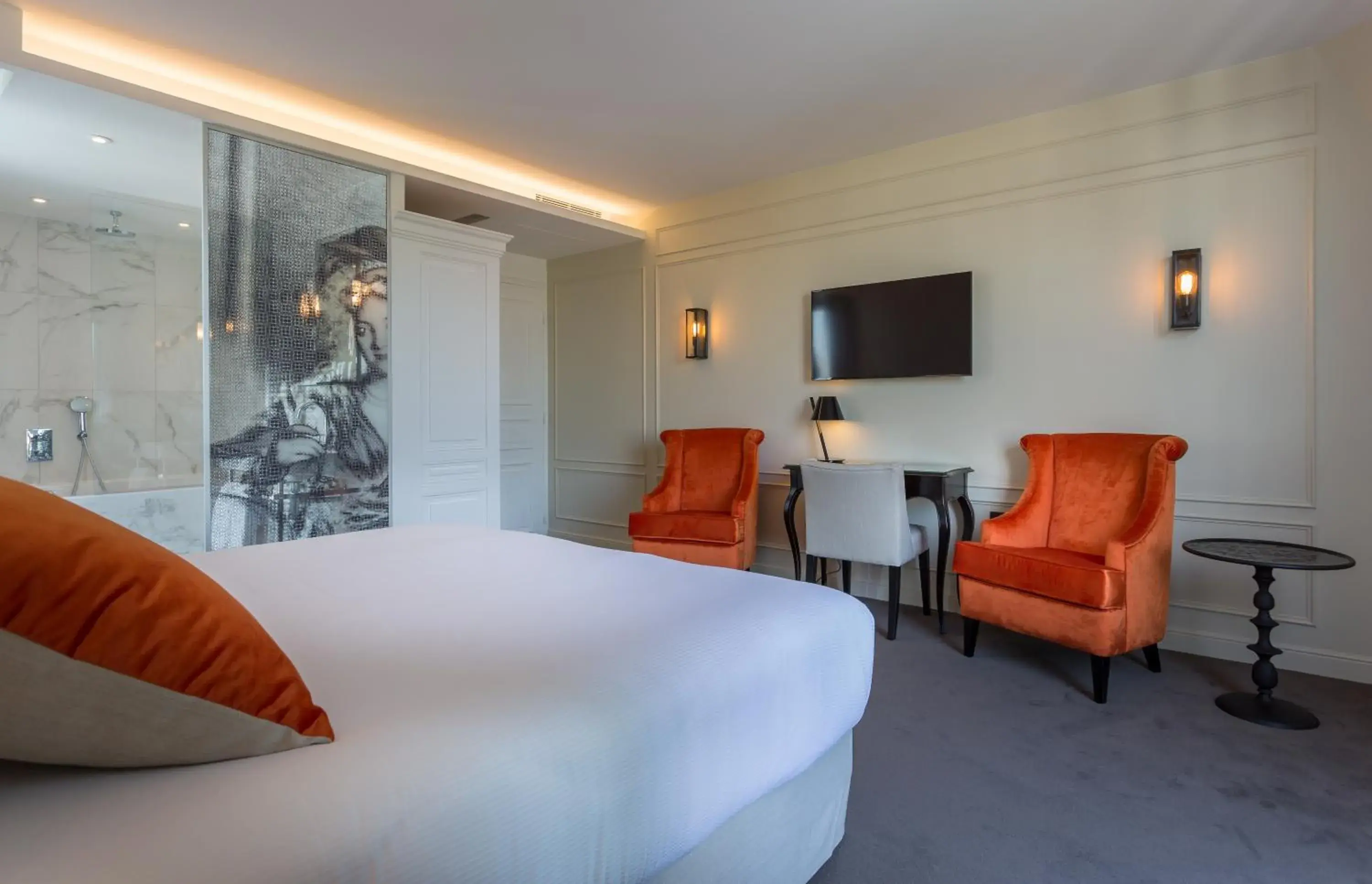 Bed, Room Photo in Hotel La Comtesse