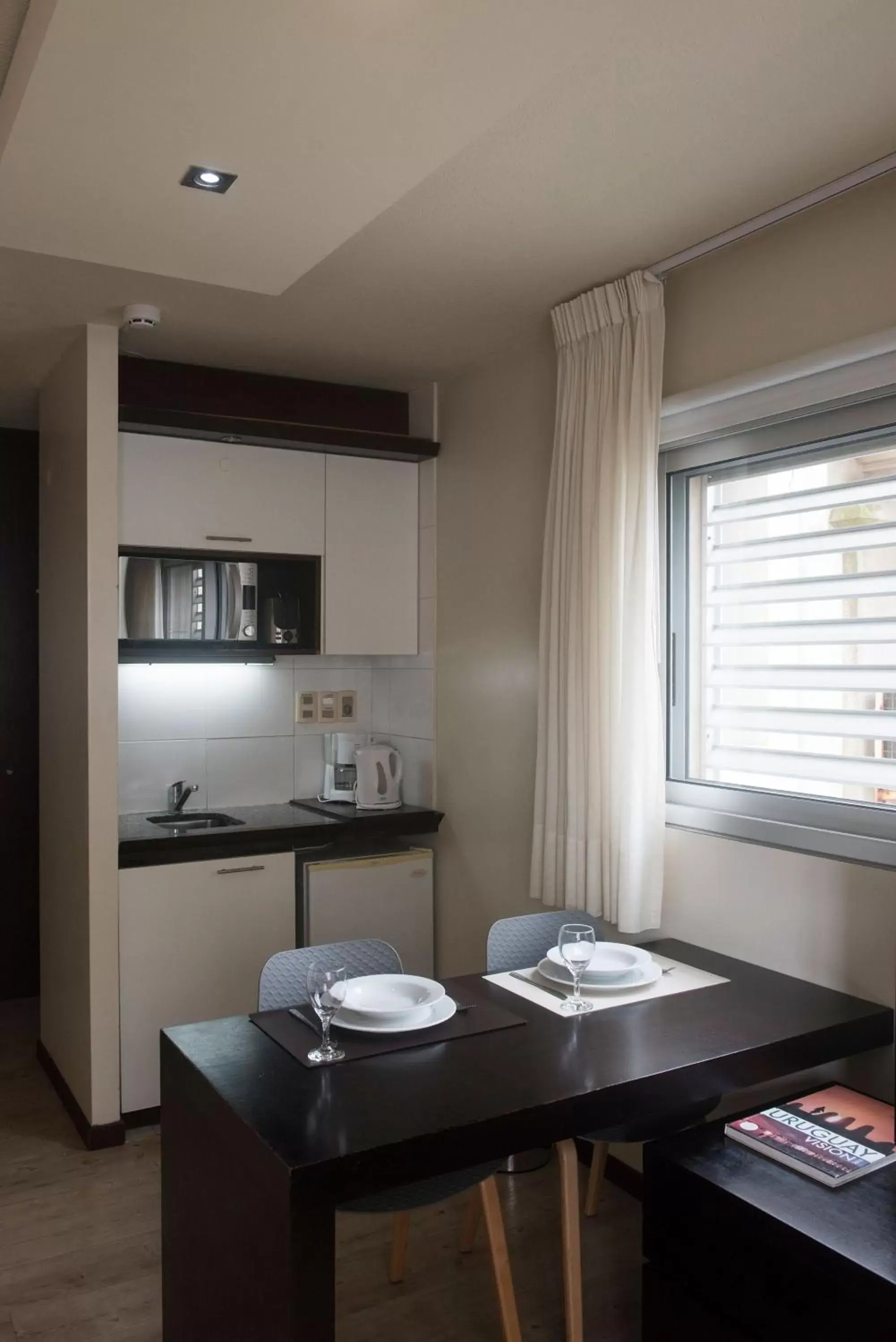 Kitchen or kitchenette, Kitchen/Kitchenette in 27 Suites Hotel