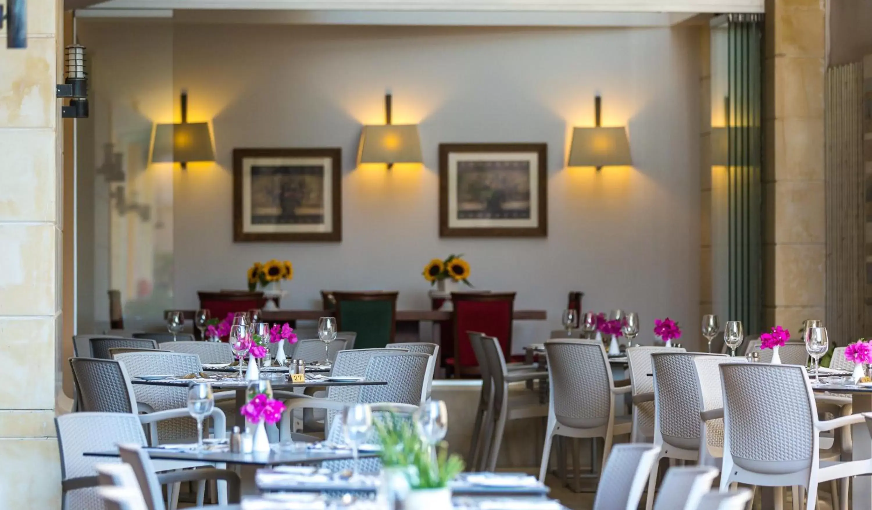 Restaurant/places to eat in Hotel Ideon Restaurant/places to eat in Hotel Ideon