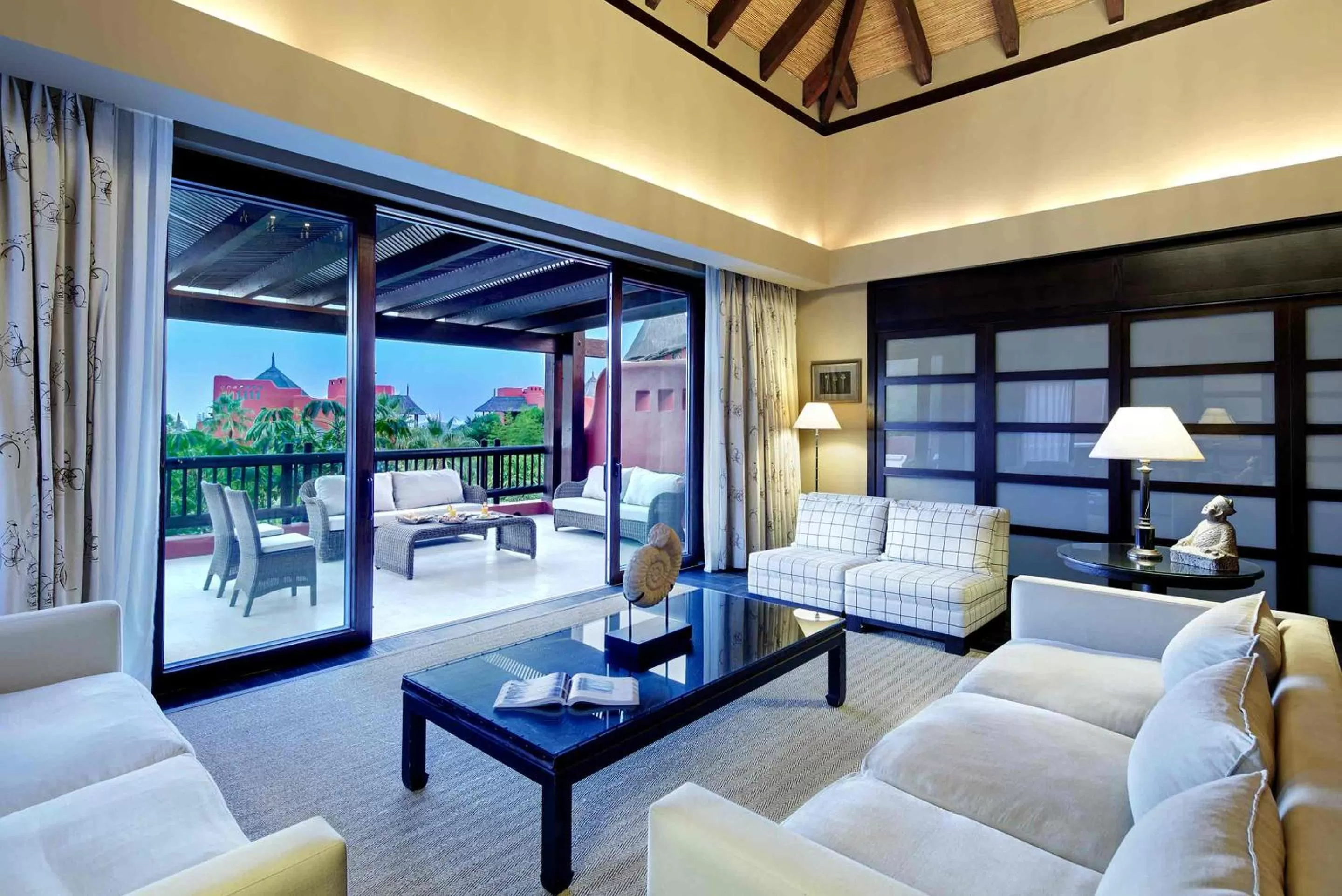 Balcony/Terrace in Asia Gardens Hotel & Thai Spa, a Royal Hideaway Hotel