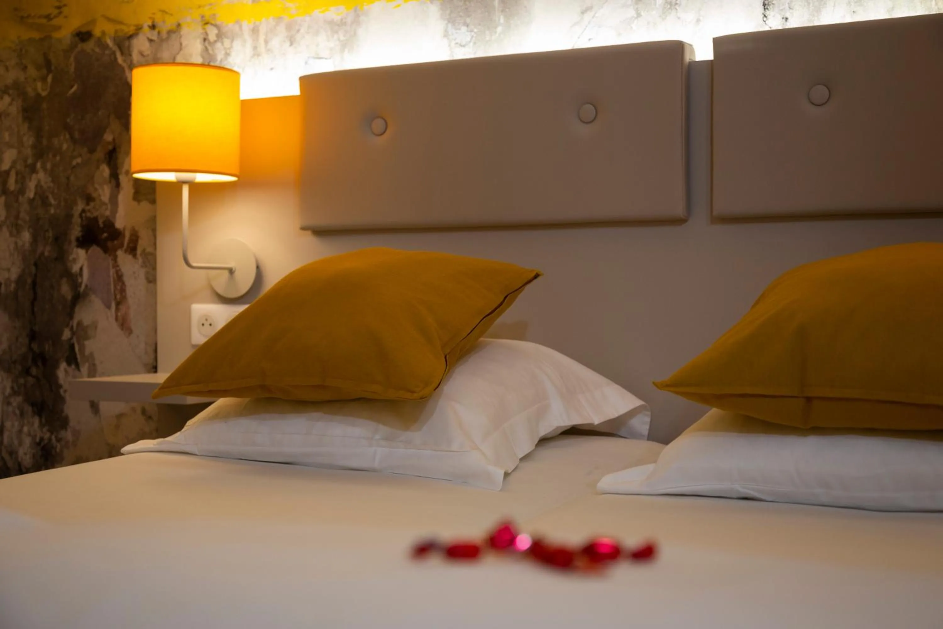 Bedroom, Bed in Hotel Victoria