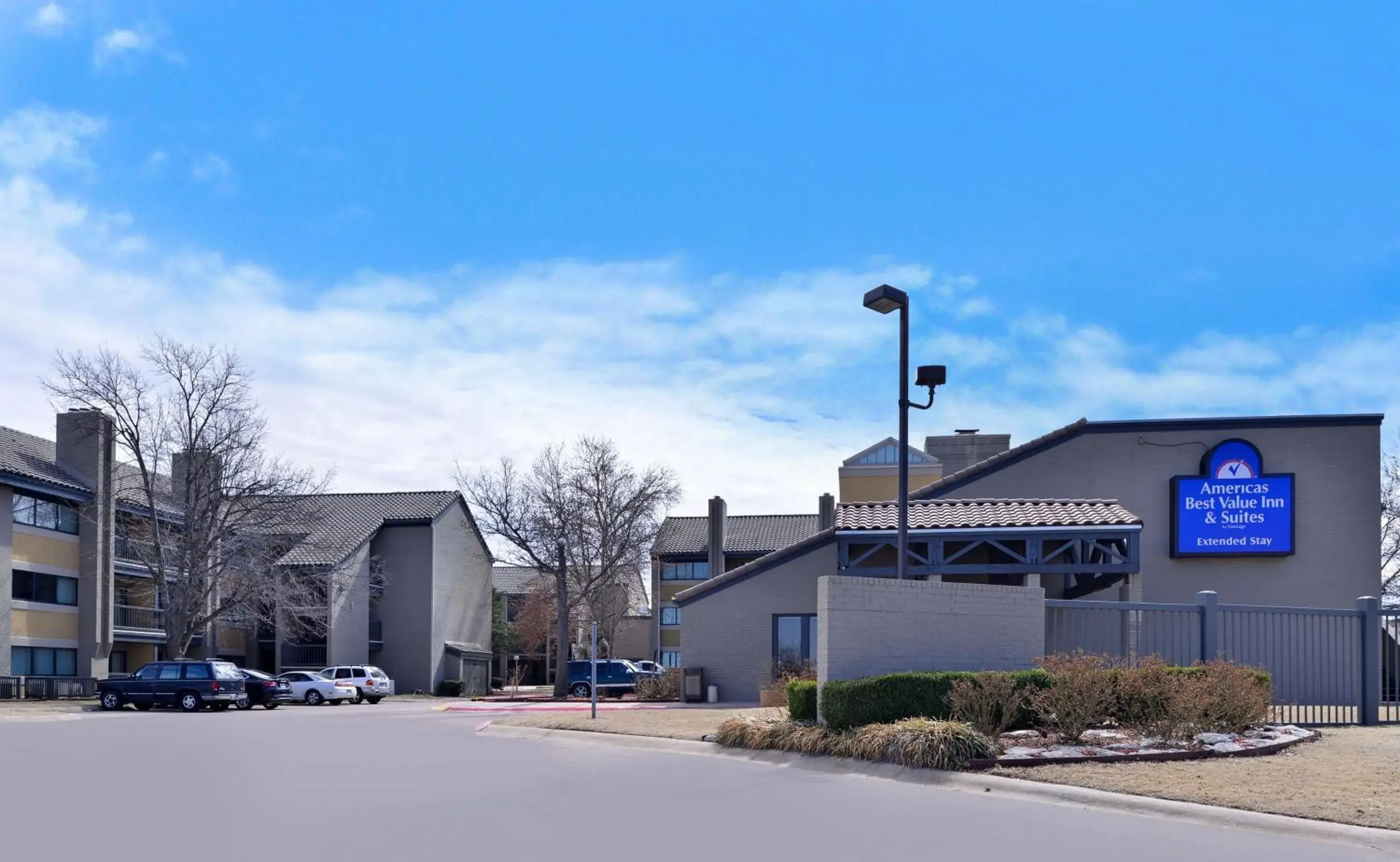 Property building in Americas Best Value Inn & Suites Extended Stay - Tulsa Property building in Americas Best Value Inn & Suites Extended Stay - Tulsa
