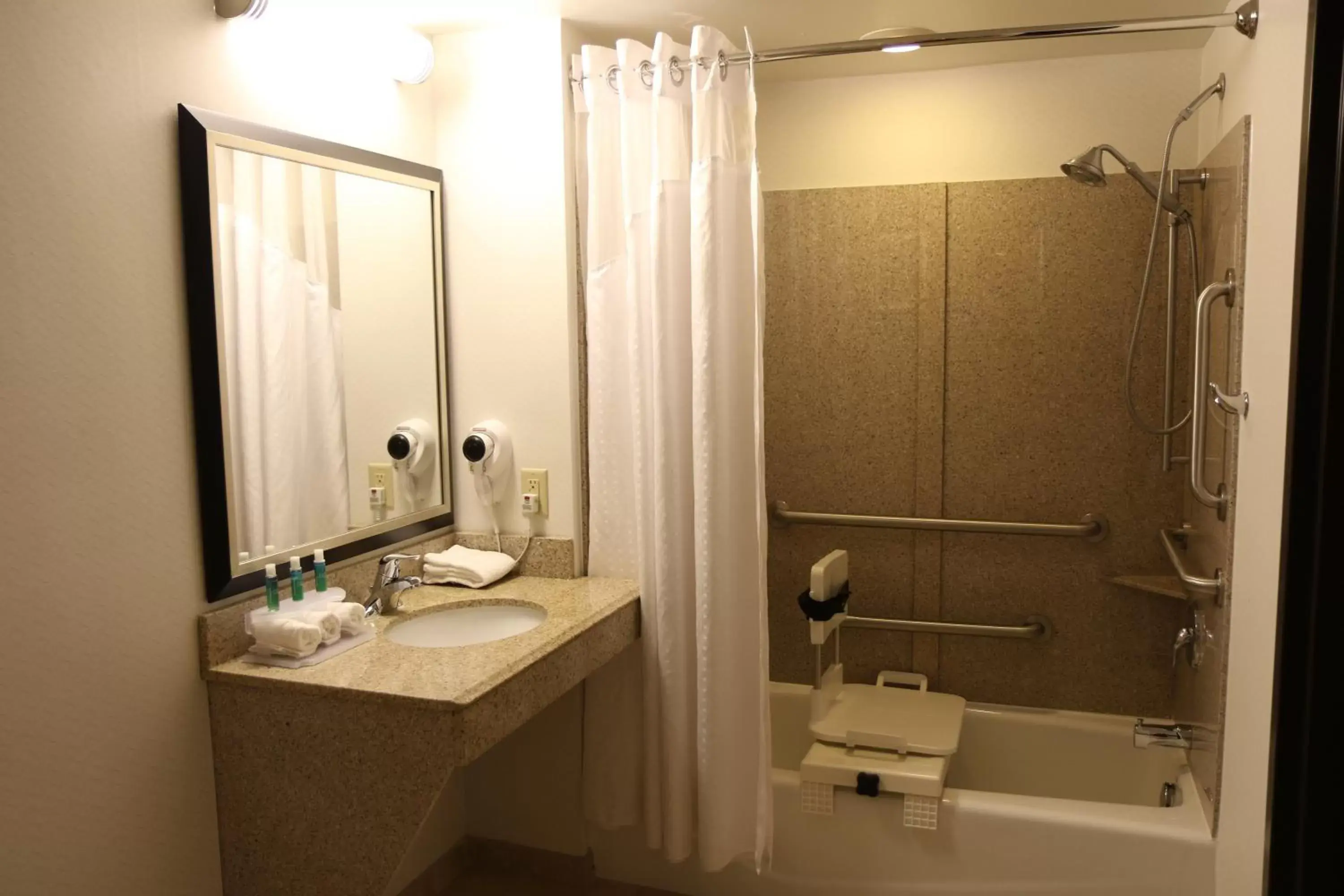 Photo of the whole room, Bathroom in Holiday Inn Express Pittsburgh - Munhall, an IHG Hotel