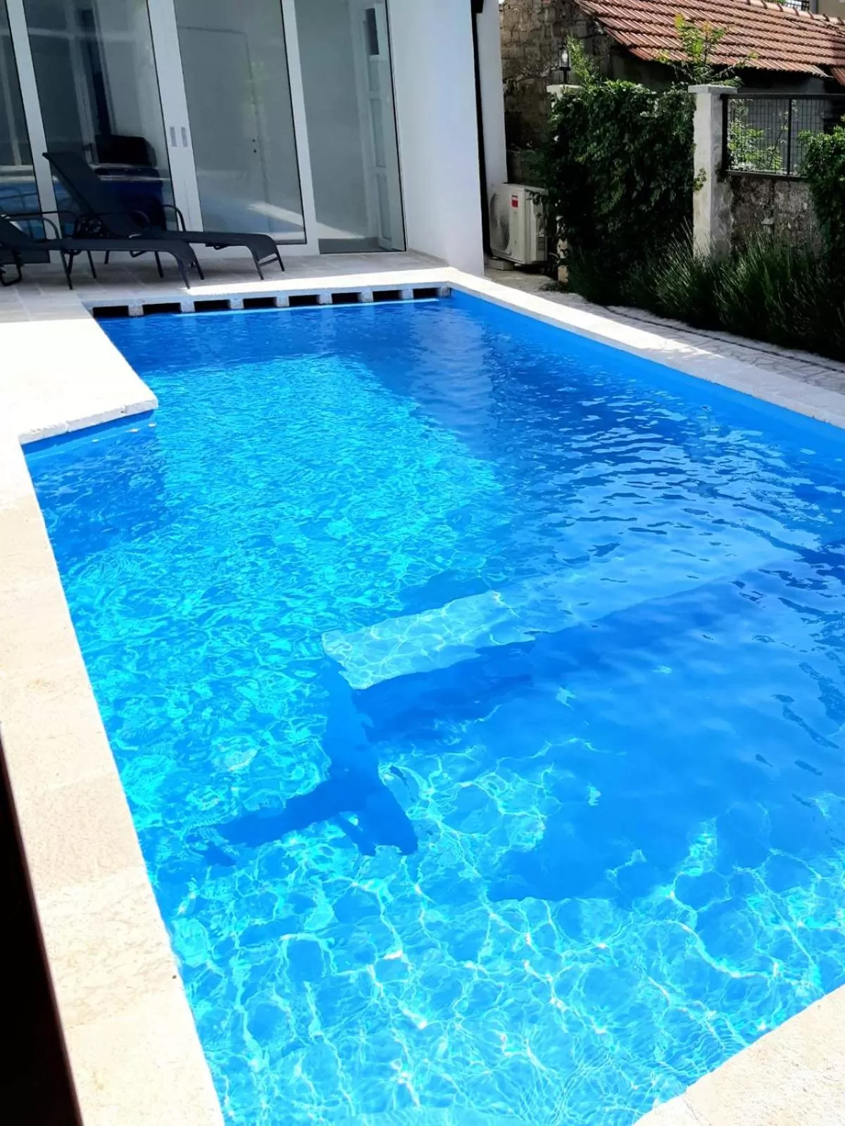 Property building in Herceg Vila