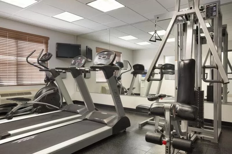 Fitness centre/facilities in Country Inn & Suites by Radisson, DFW Airport South, TX