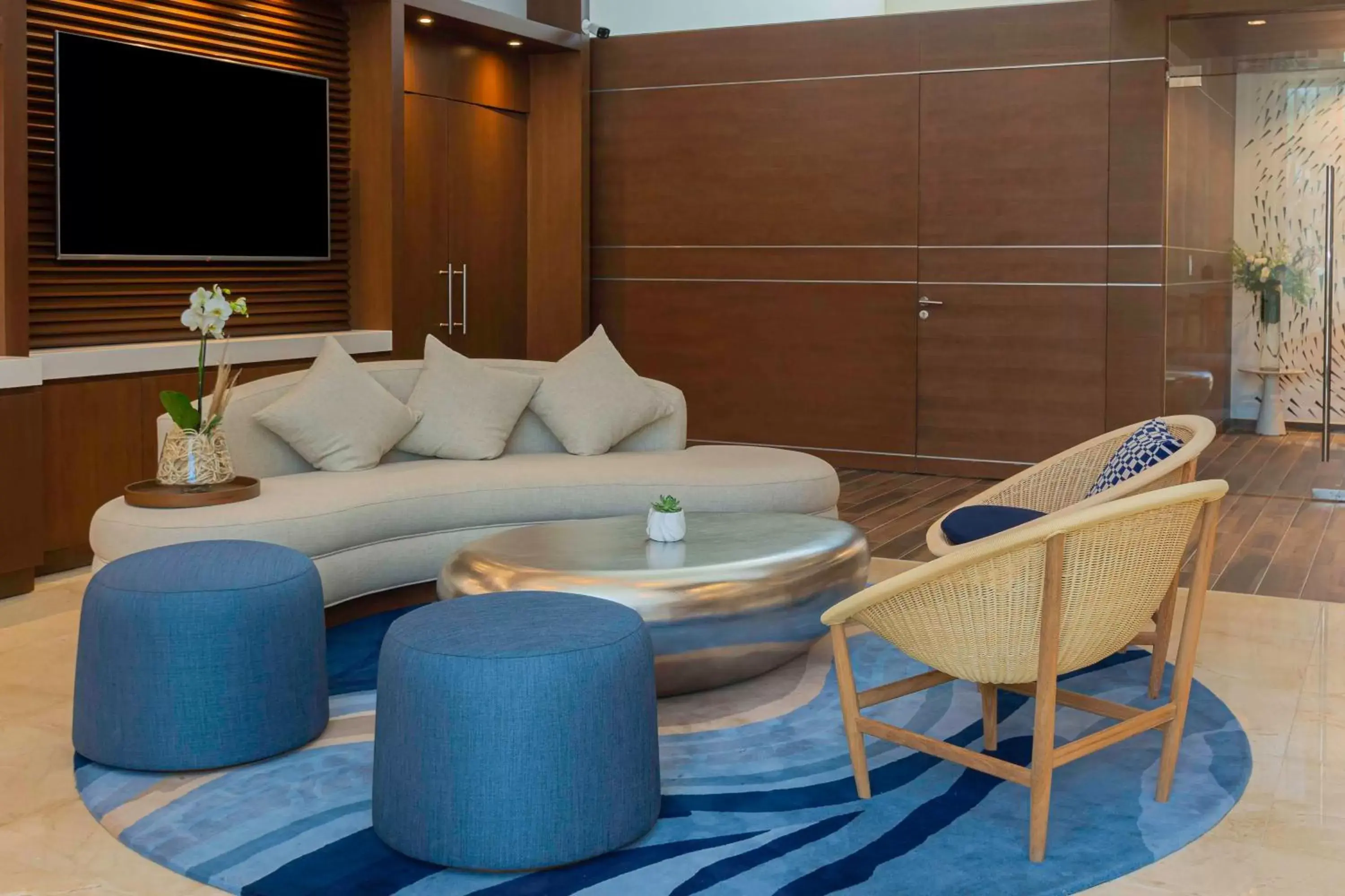 Lounge or bar, Seating Area in Avani Cancun Airport -previously NH Cancun Airport-