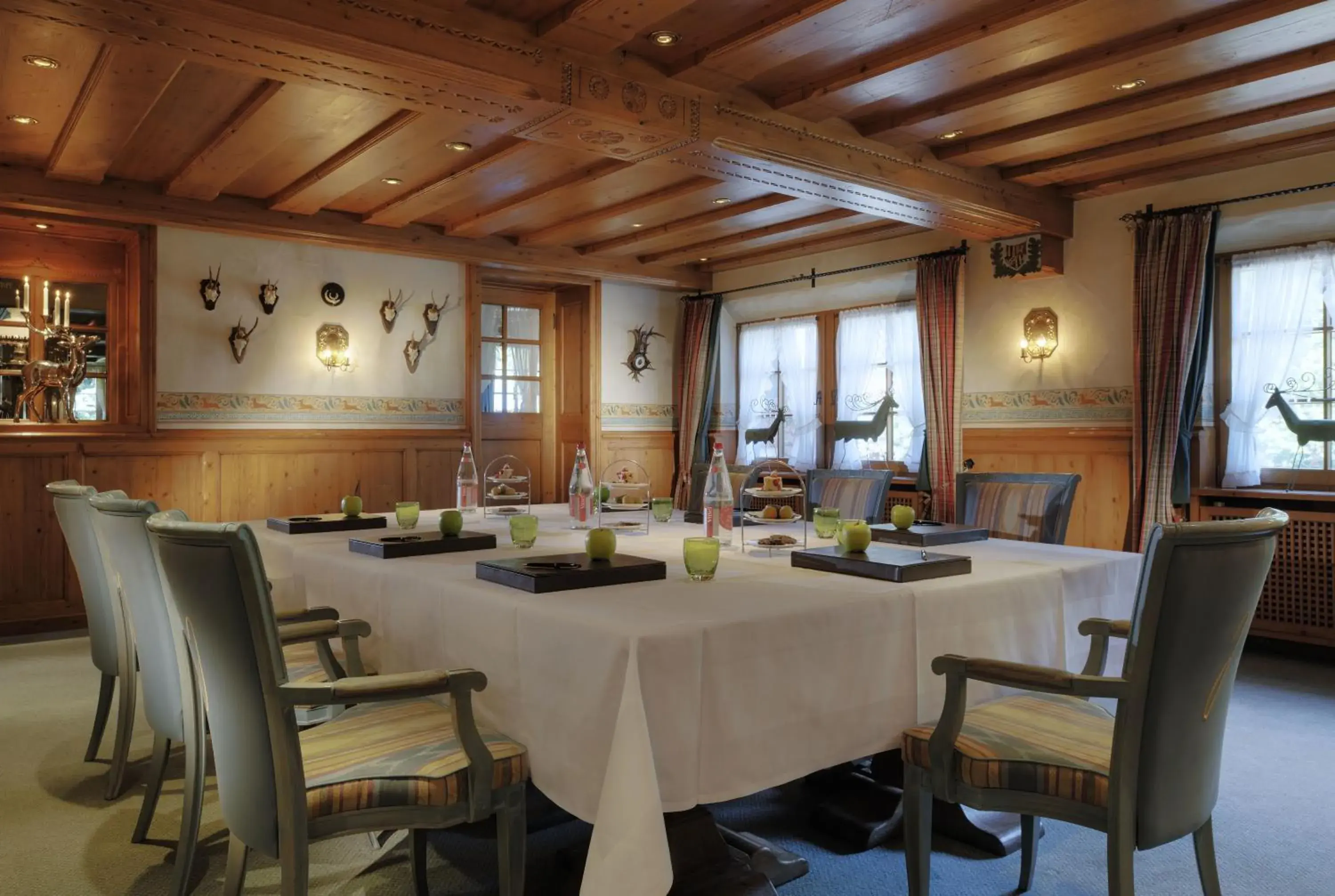 Meeting/conference room, Restaurant/Places to Eat in Relais & Châteaux Jagdhof Glashütte