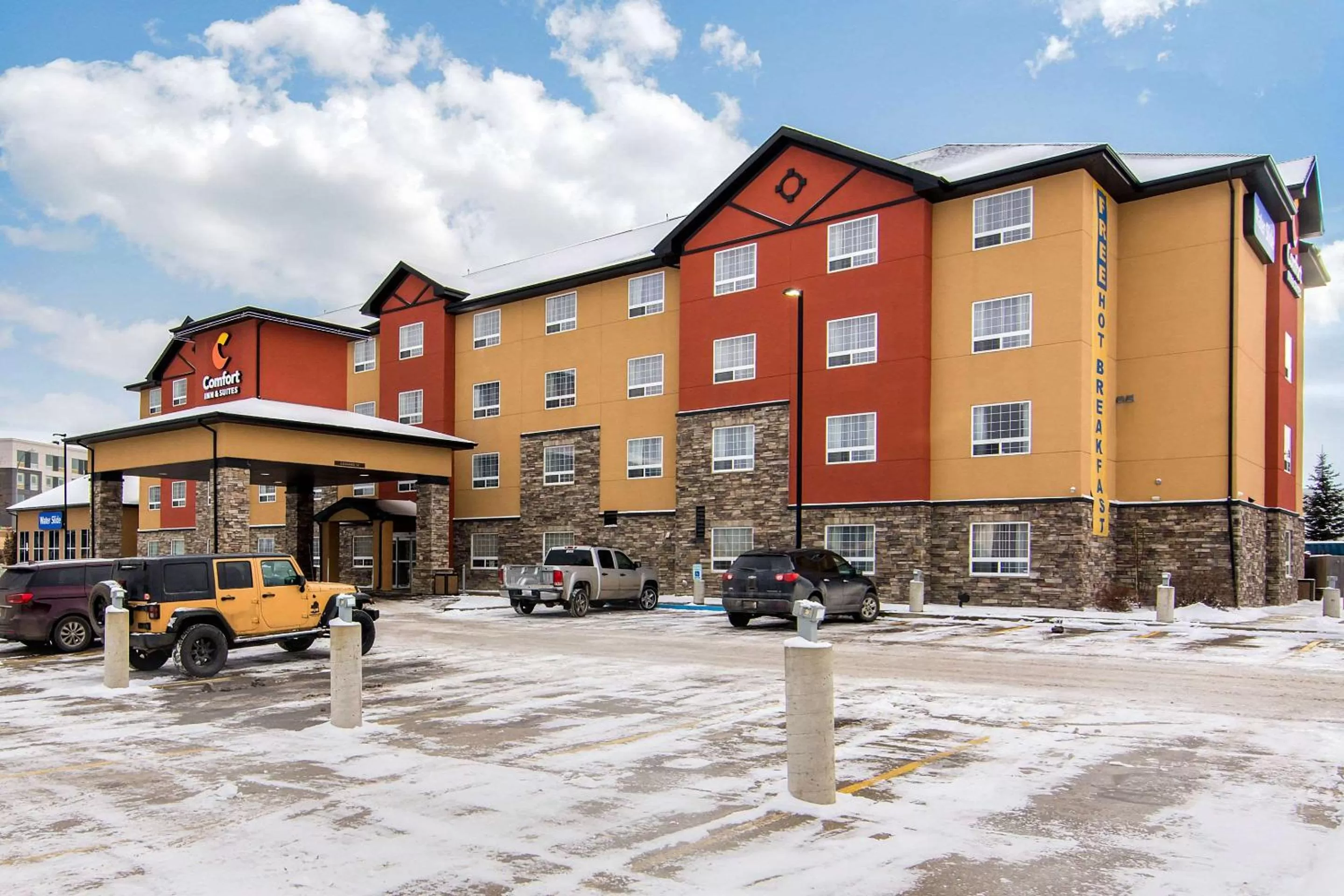 Property building in Comfort Inn & Suites