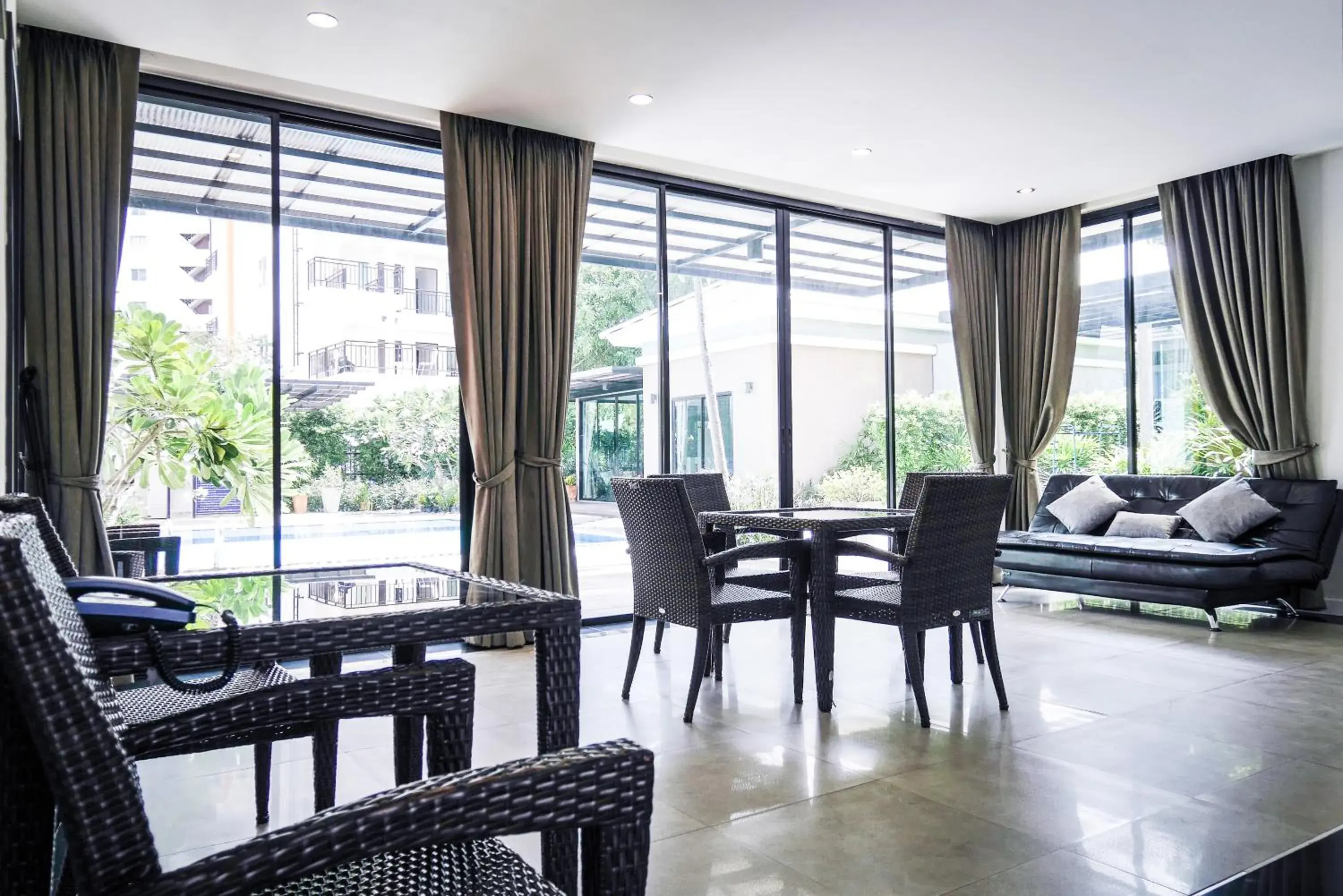 Living room, Seating Area in Villa Navin