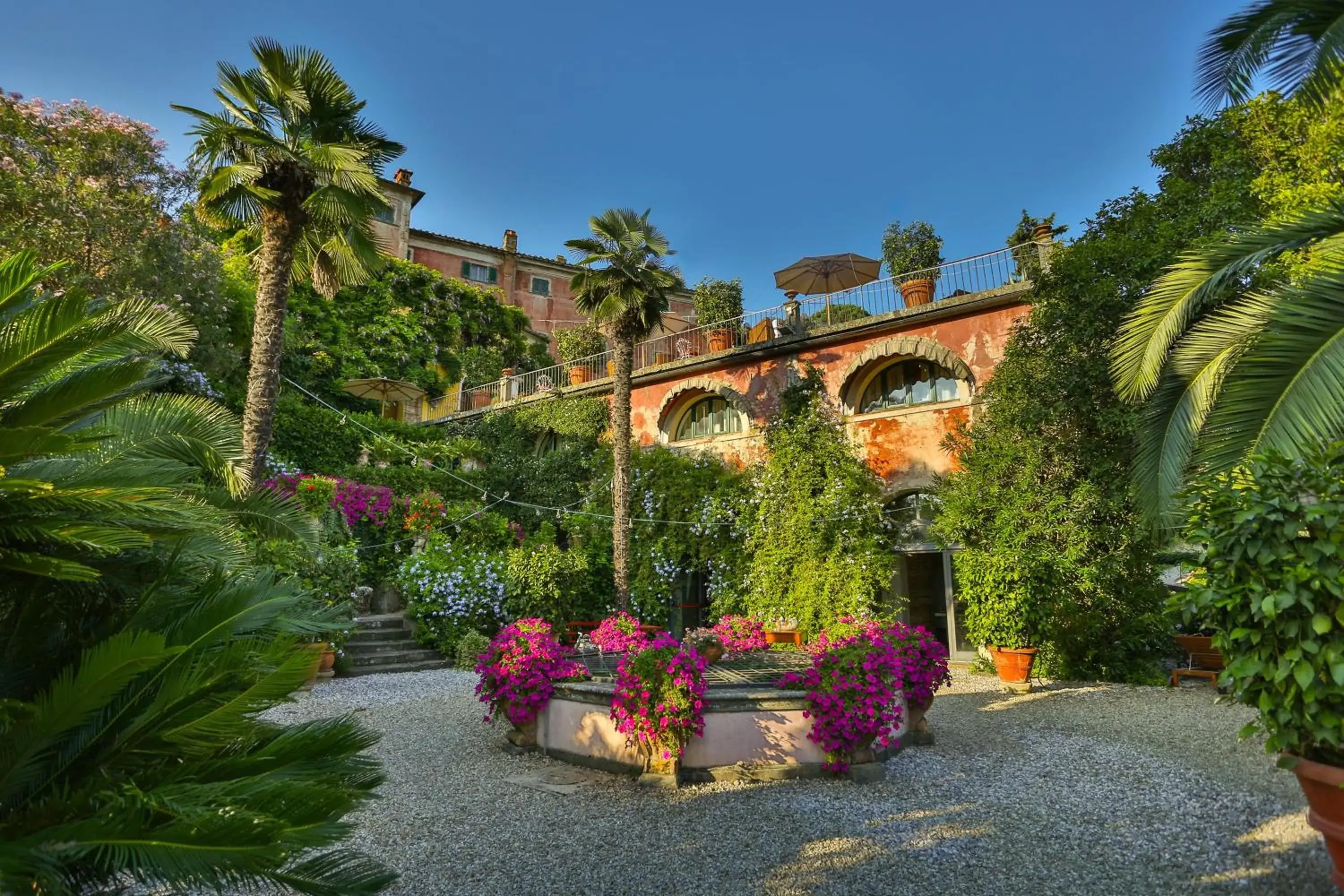 Facade/entrance, Garden in Hotel Villa Sermolli