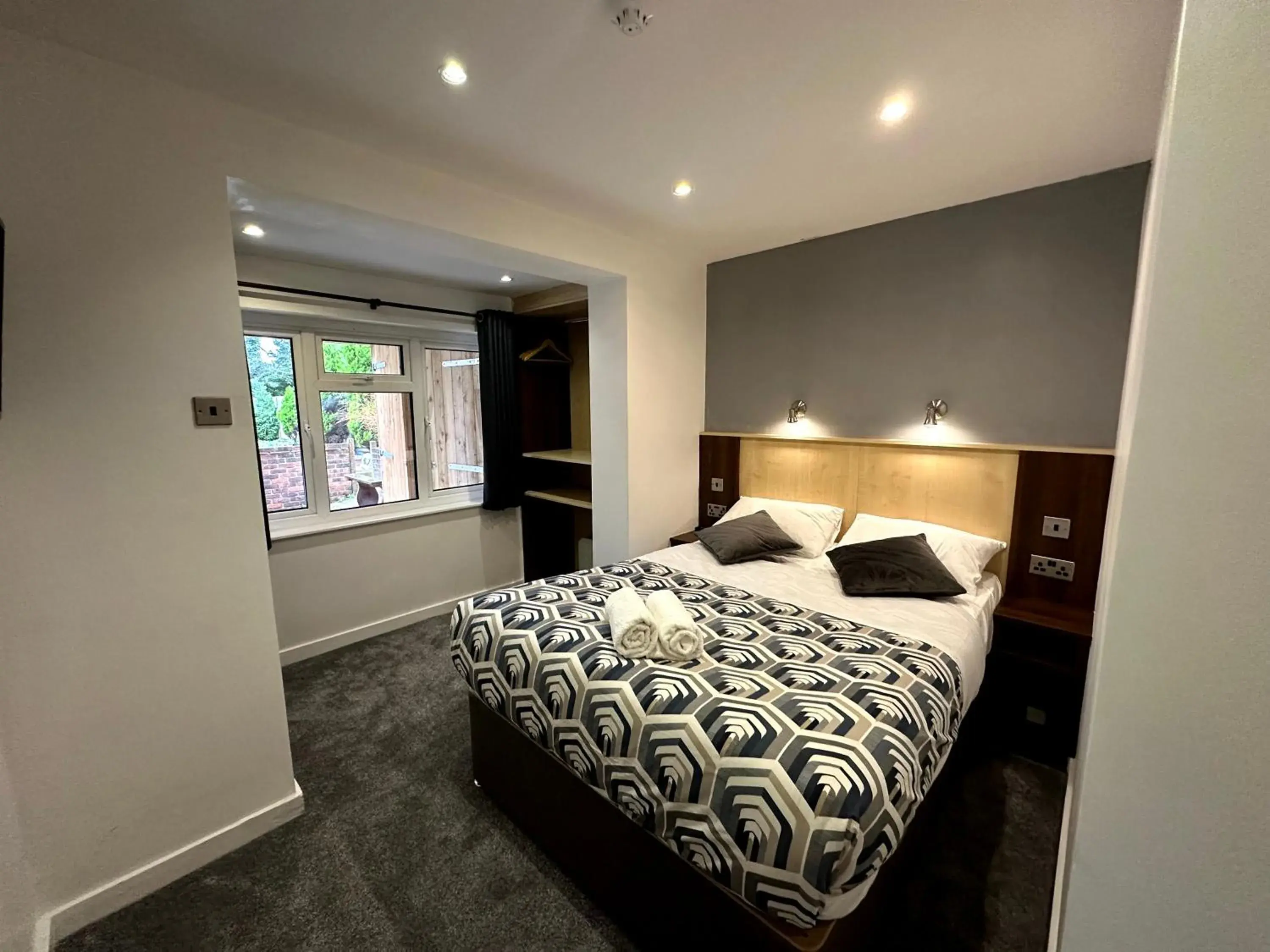 Bedroom, Bed in Gainsborough Lodge