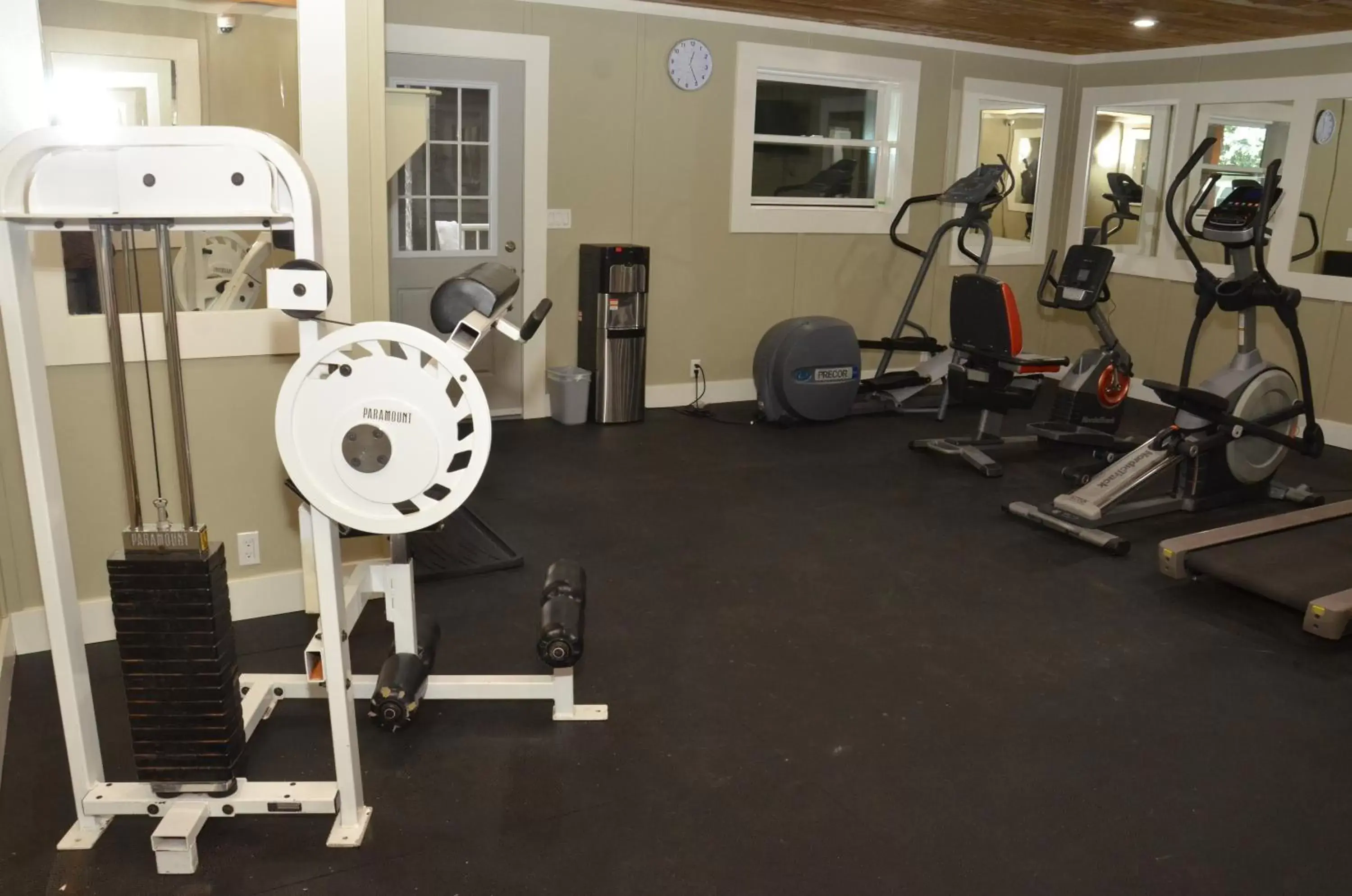 Fitness centre/facilities, Fitness Center/Facilities in Days Inn by Wyndham Golden