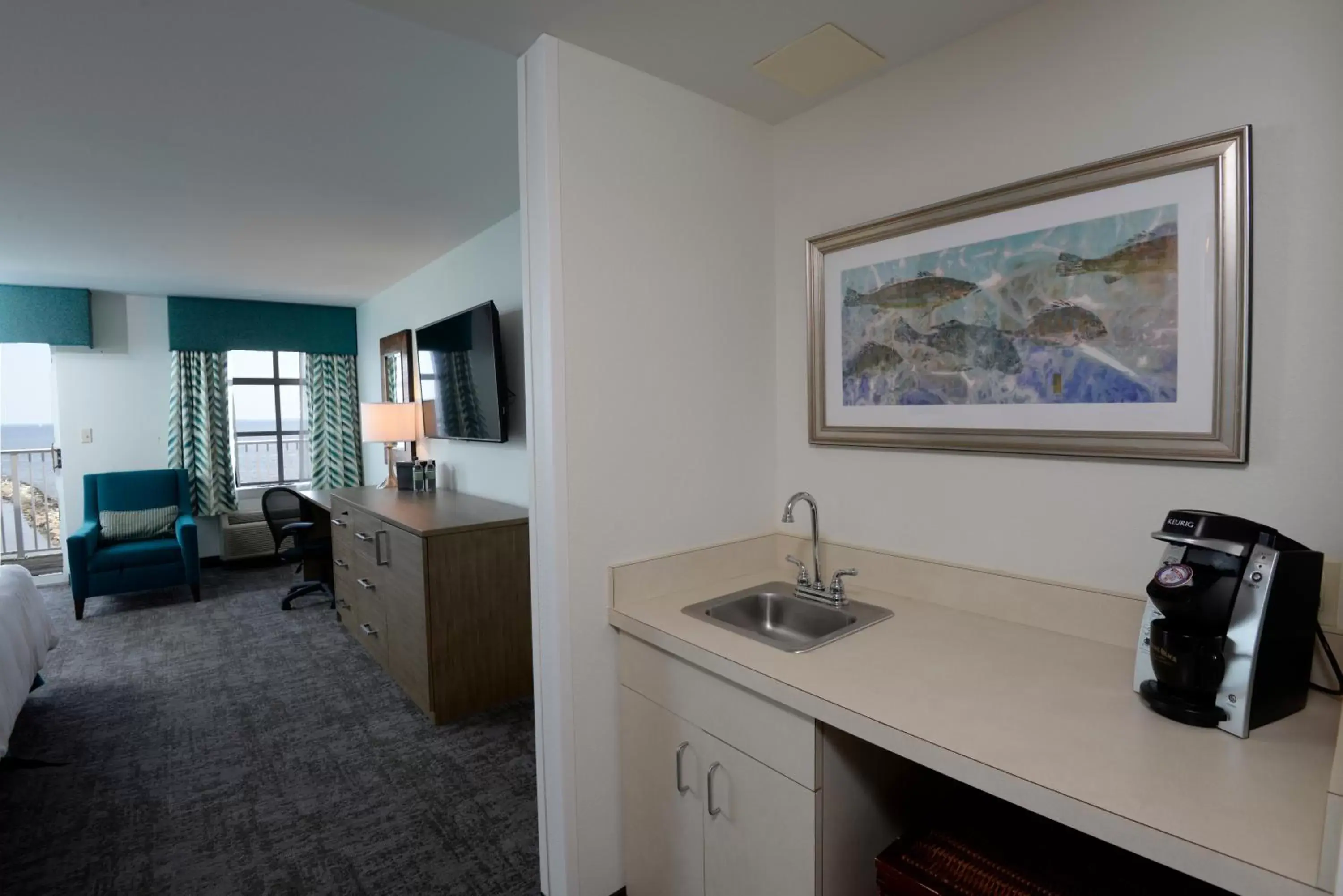 Sea view, Kitchen/Kitchenette in Rod 'N' Reel Resort