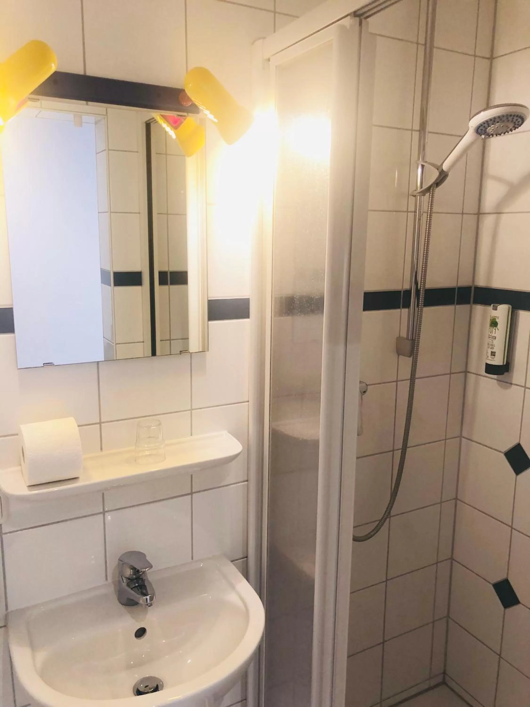 Bathroom in Hotel am Schloss