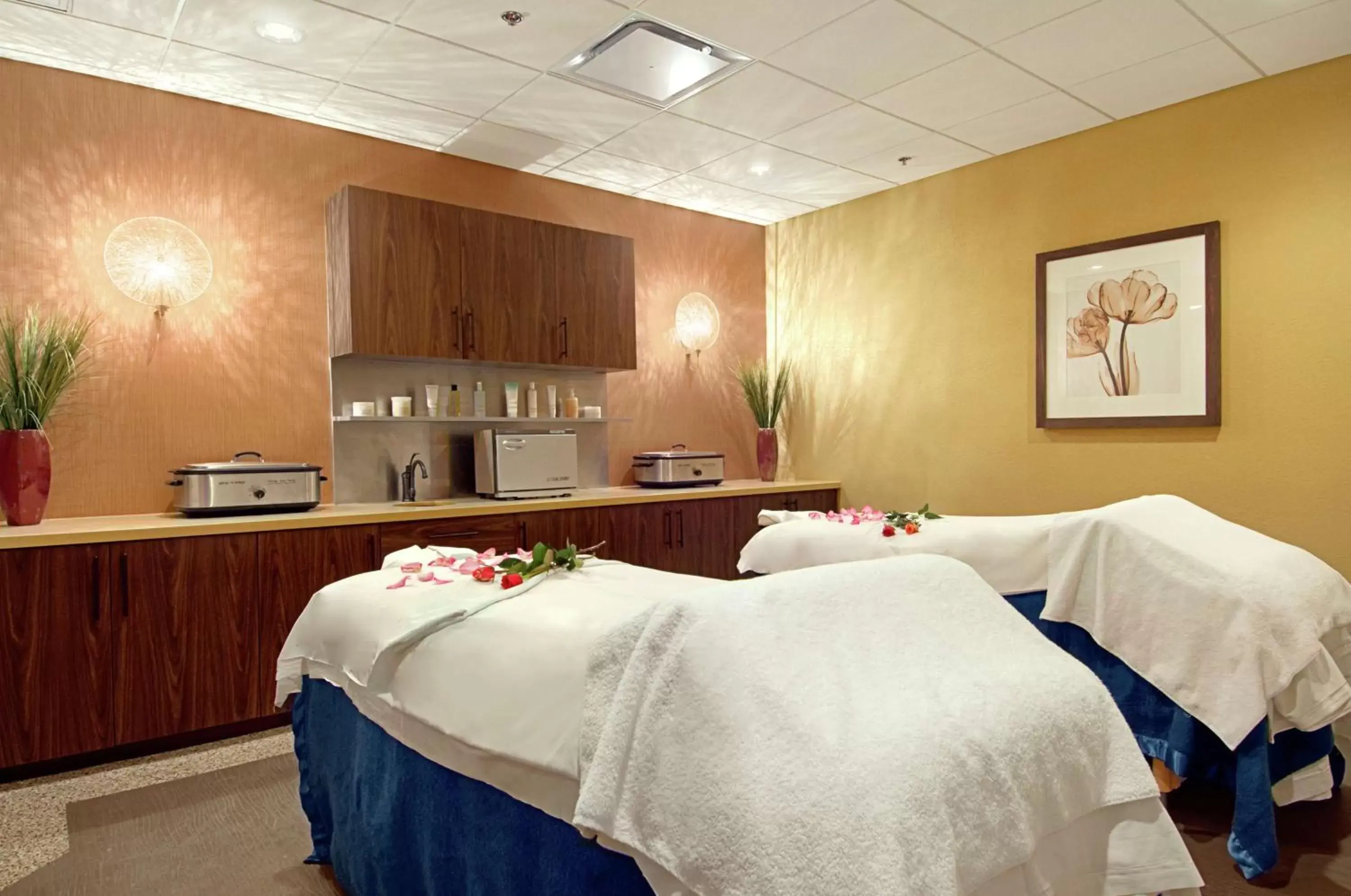 Spa and wellness centre/facilities, Bed in Hilton Phoenix Resort at the Peak Spa and wellness centre/facilities, Bed in Hilton Phoenix Resort at the Peak