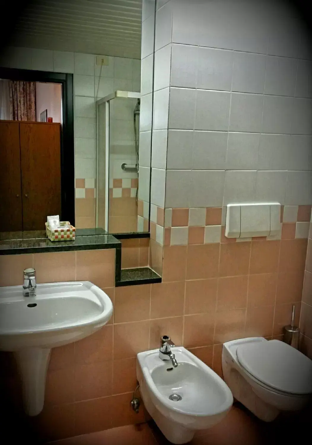 Bathroom in Hotel Raffaello