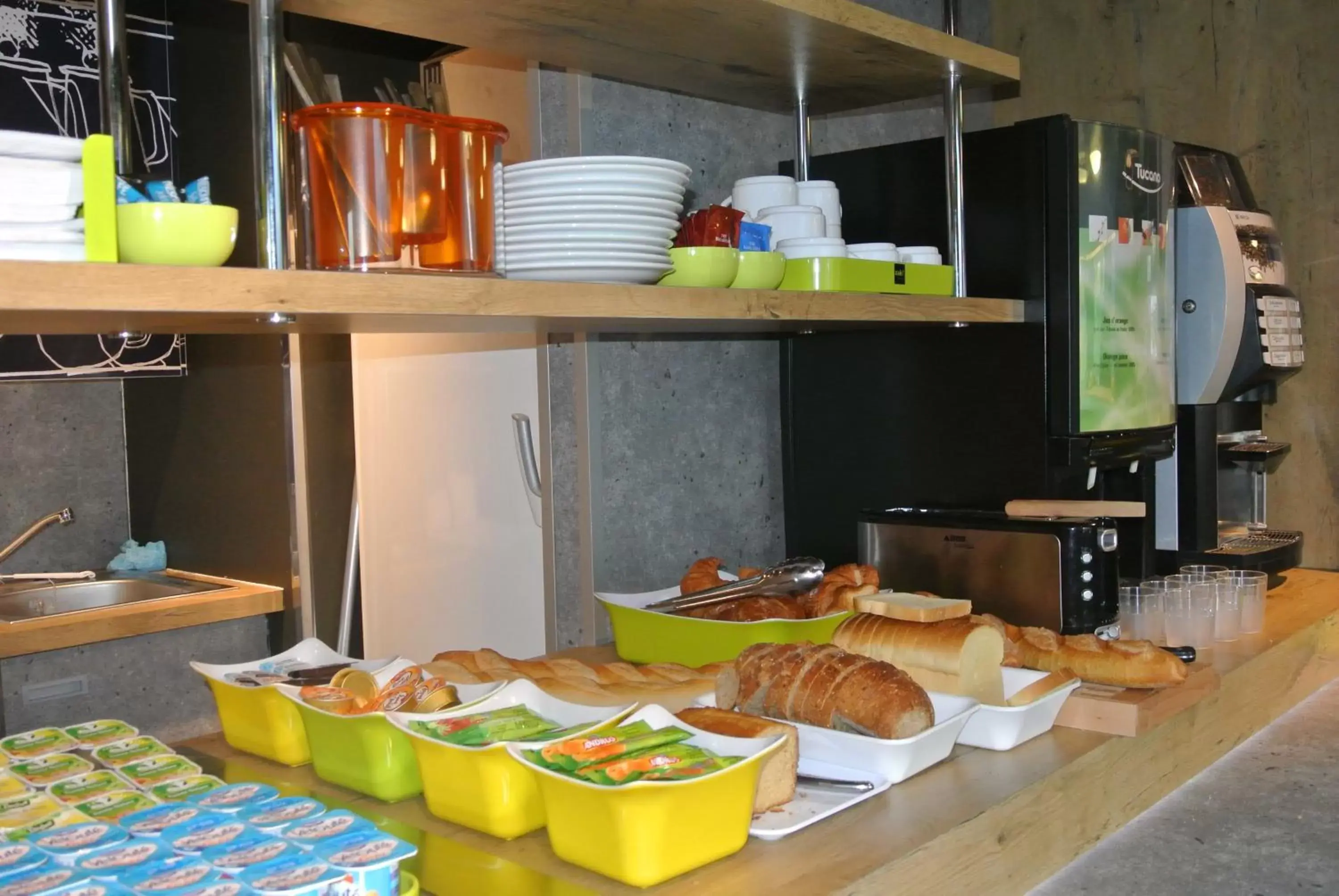 Food, Breakfast in ibis budget Chambéry Sud Challes Les Eaux