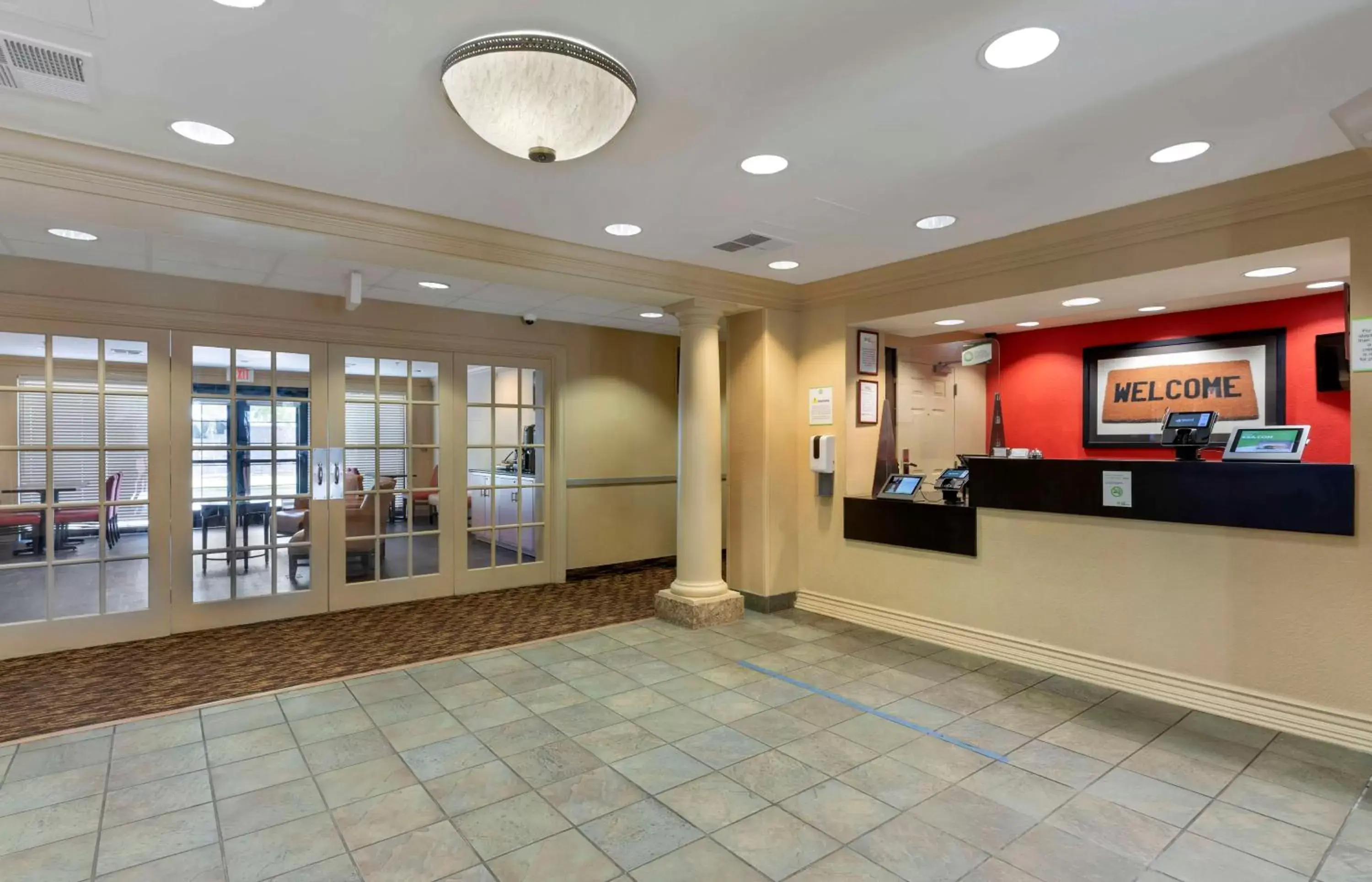 Lobby or reception in Extended Stay America Suites - Oakland - Alameda Airport Lobby or reception in Extended Stay America Suites - Oakland - Alameda Airport