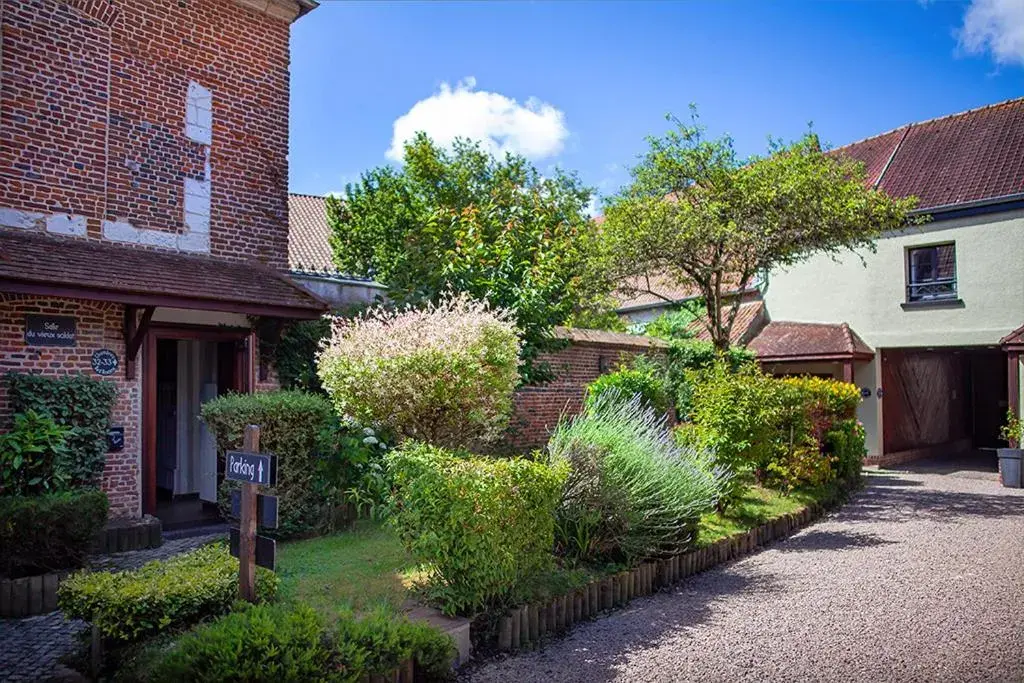 Day, Property Building in Logis Les Hauts de Montreuil / Le Patio