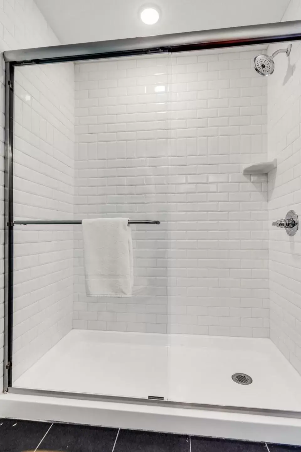 Shower, Bathroom in John Yancey Oceanfront Inn