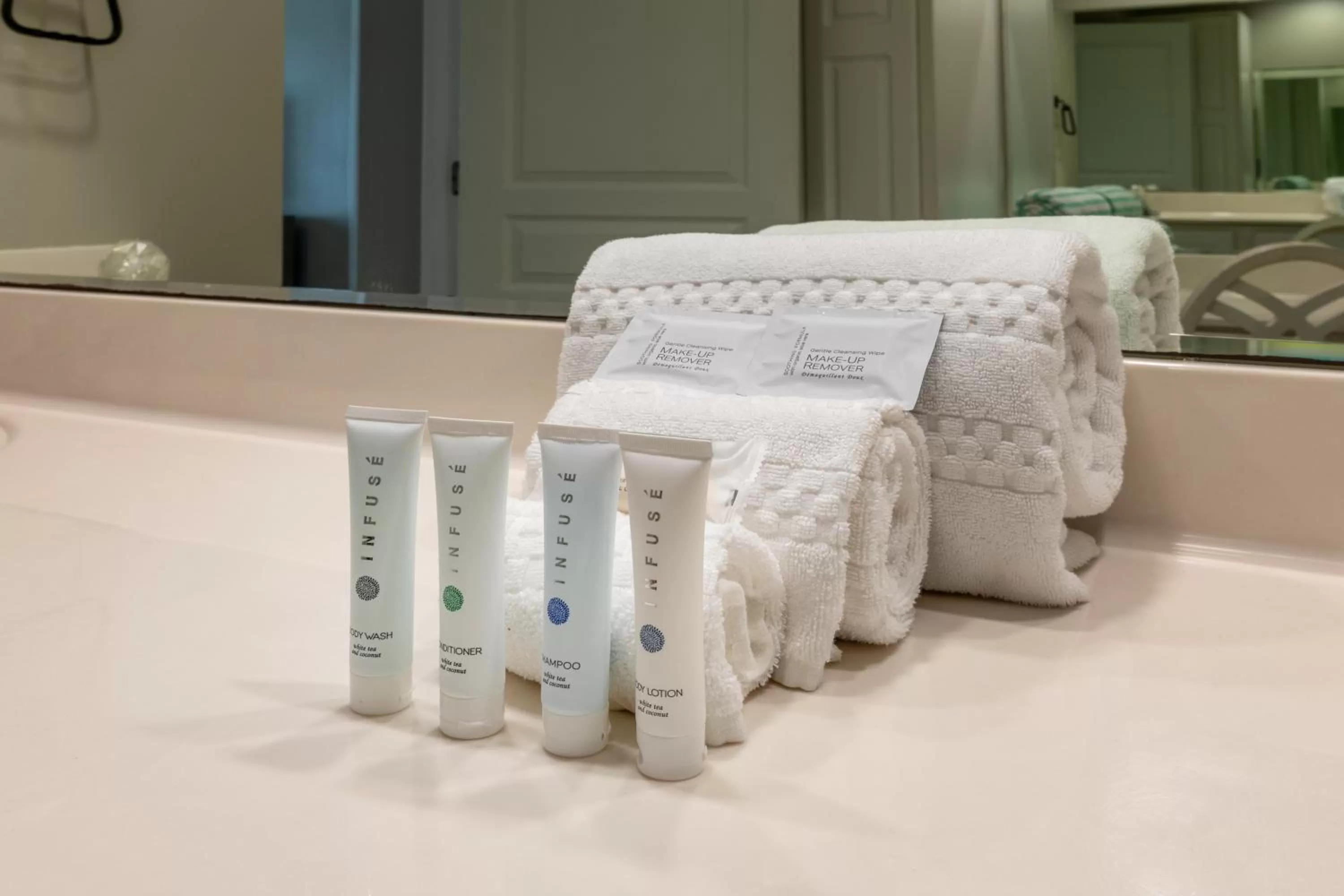 Bathroom in Palm Beach Resort Orange Beach a Ramada by Wyndham