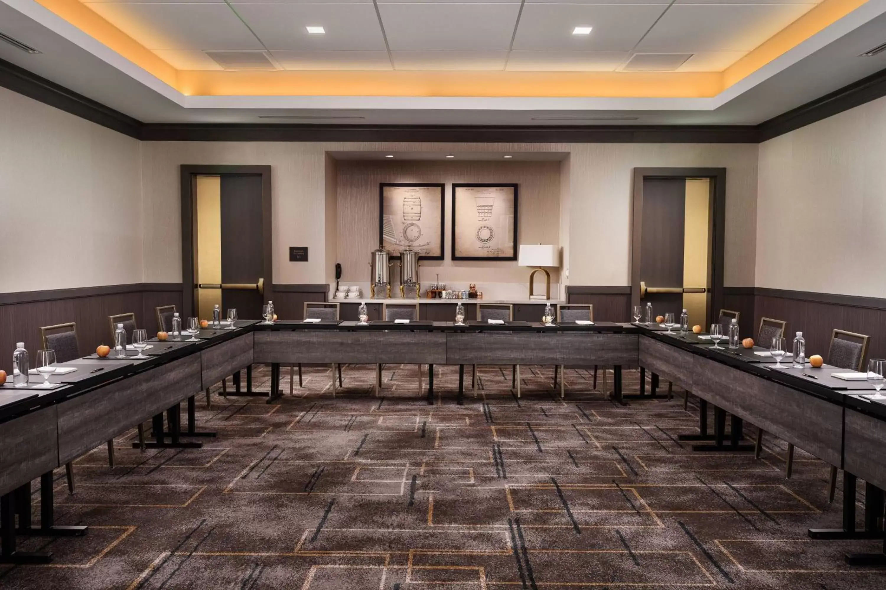 Meeting/conference room in Hotel Distil, Autograph Collection