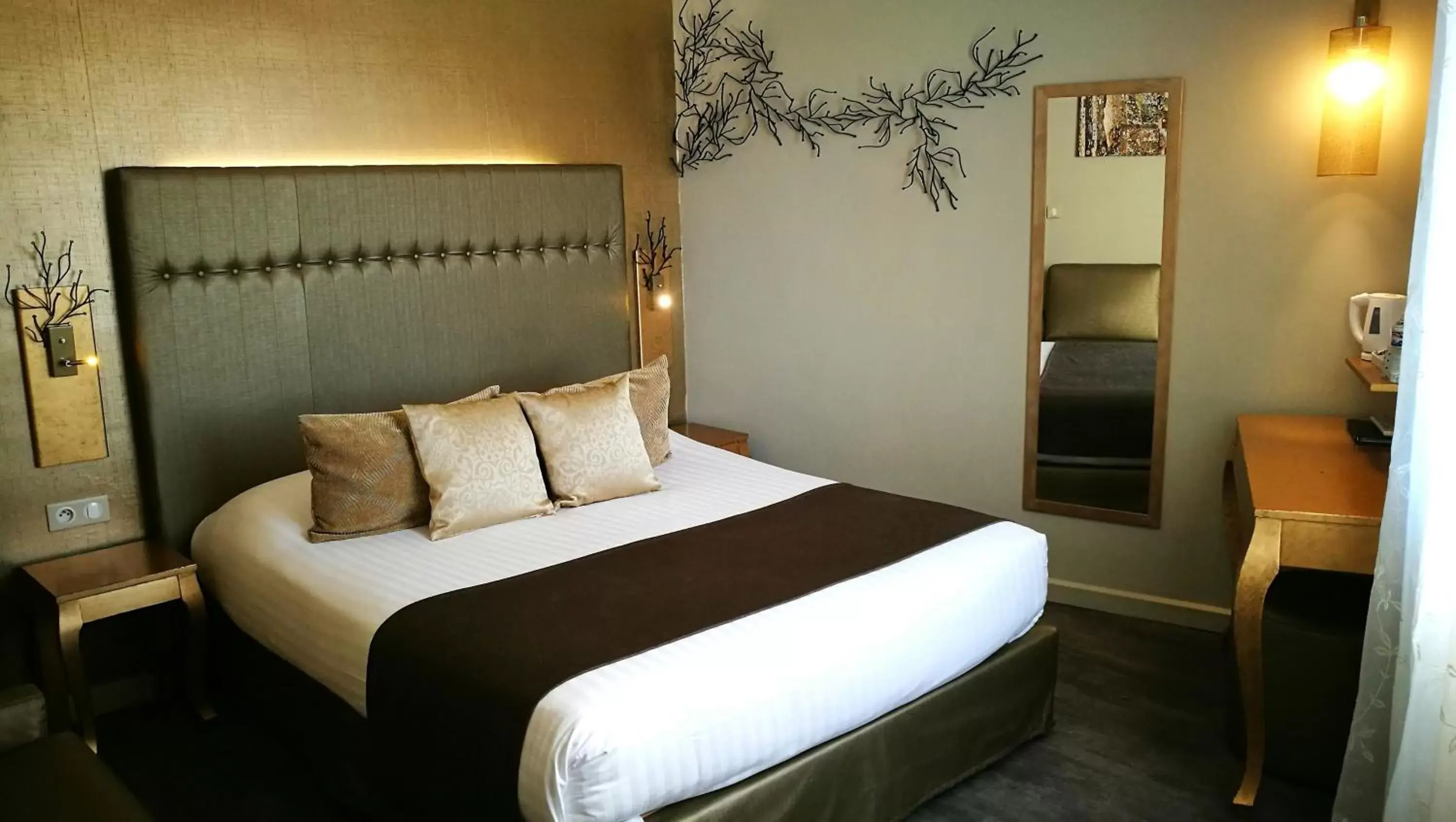 Photo of the whole room, Bed in Nyx Boutique Hotel