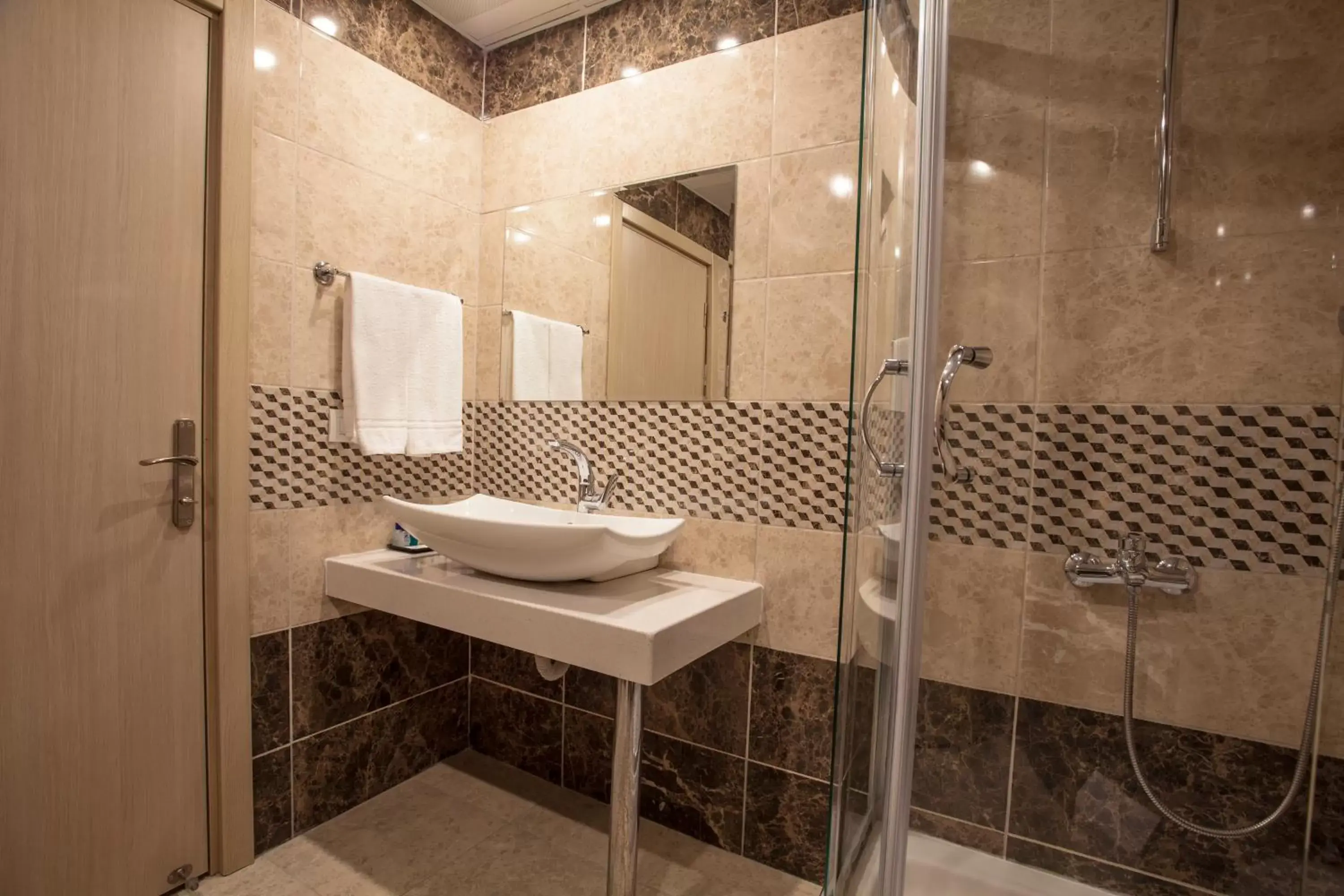 Bathroom in Pamukkale Termal Ece Otel Bathroom in Pamukkale Termal Ece Otel