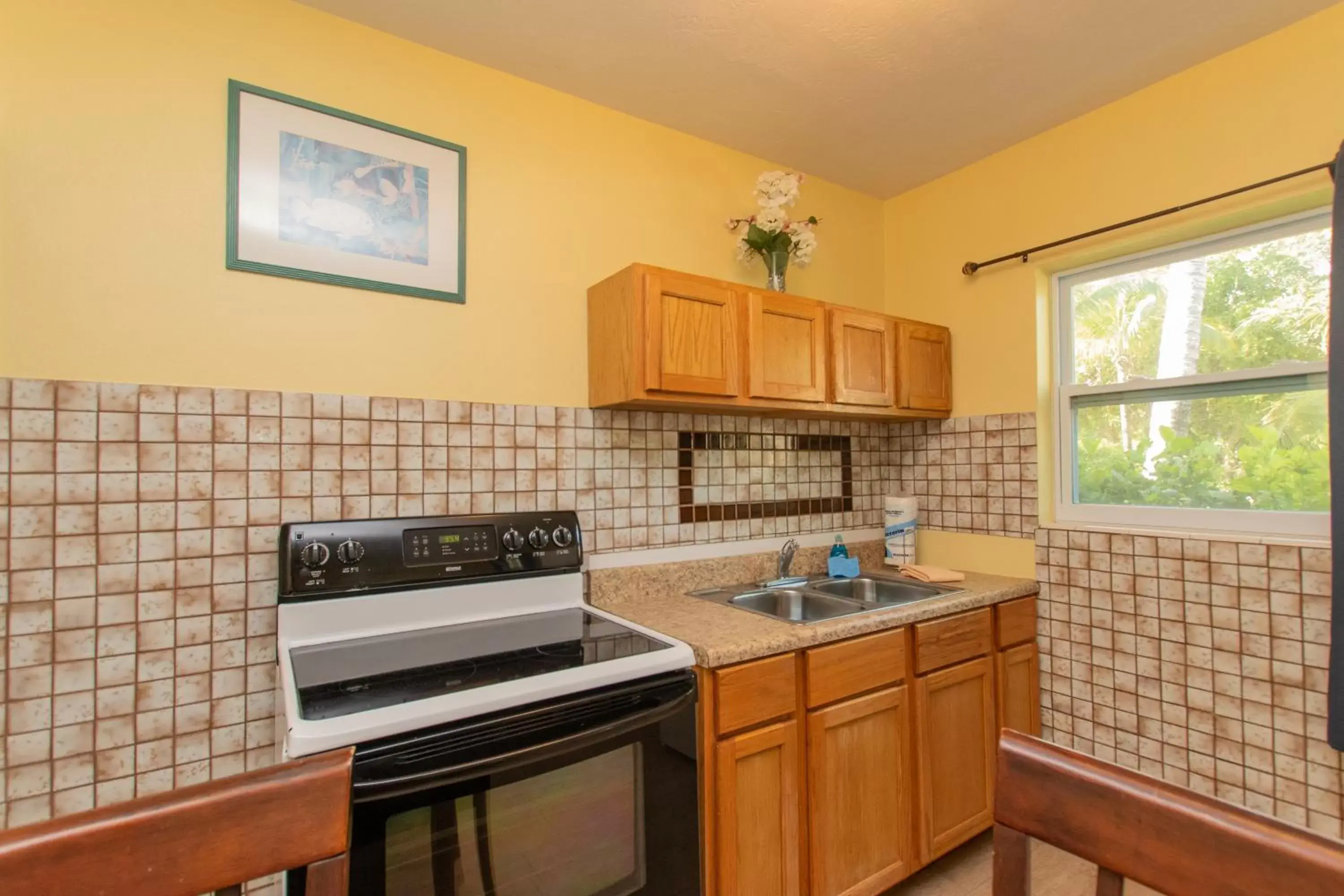 Kitchen/Kitchenette in Sunset Cove Beach Resort