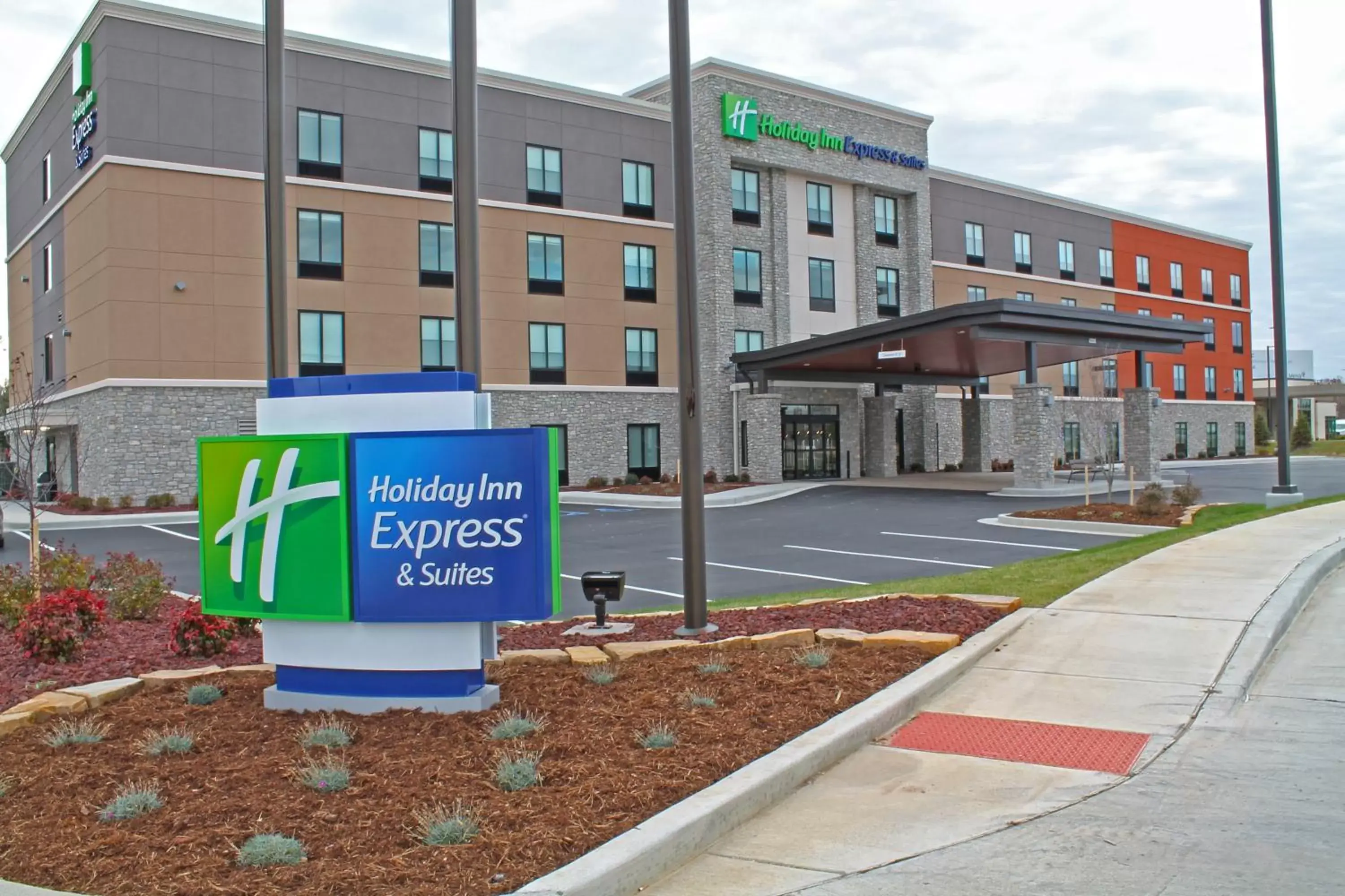 Property building in Holiday Inn Express & Suites - St. Louis South - I-55, an IHG Hotel