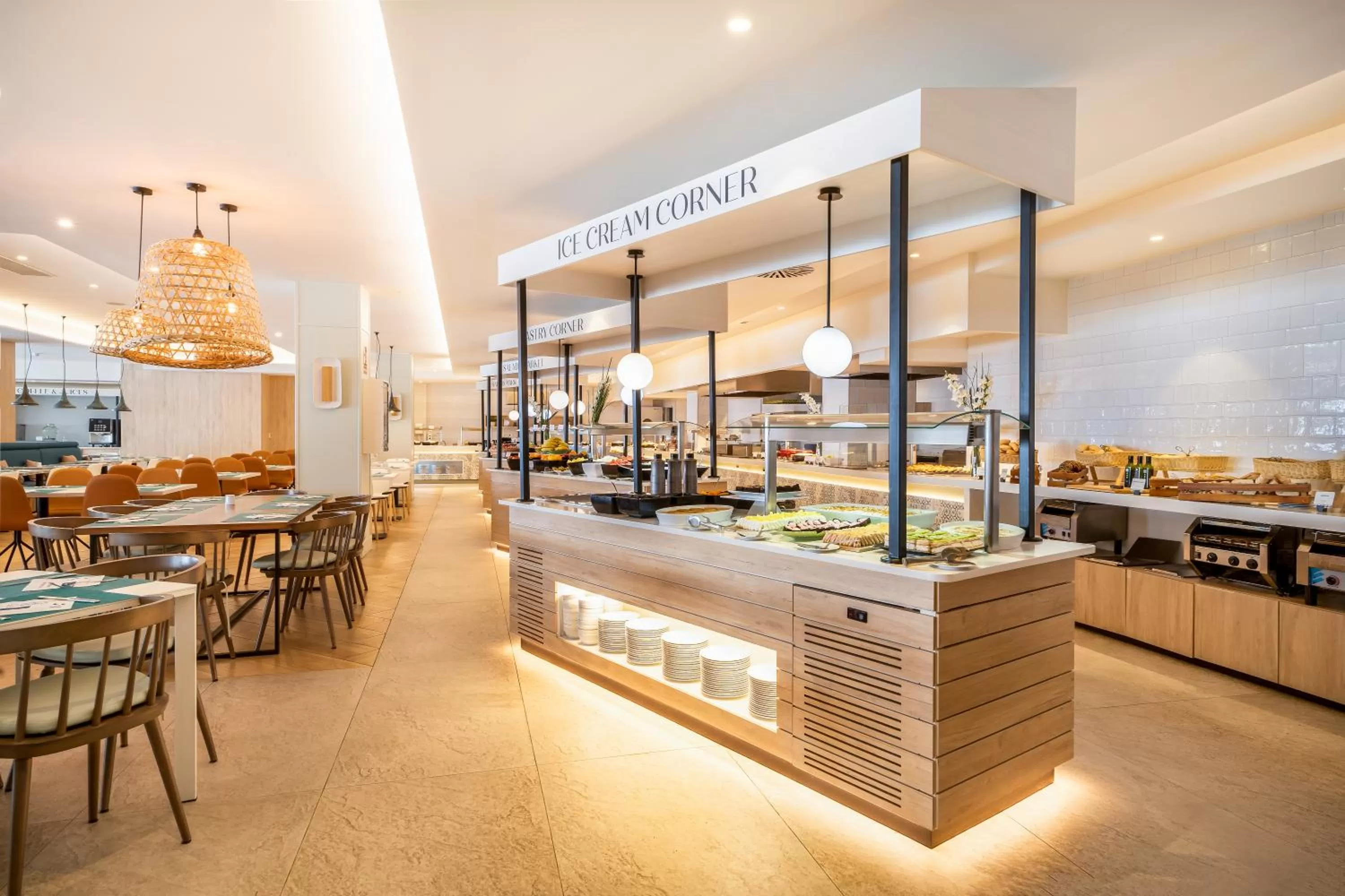 Restaurant/places to eat in Hotel Benalma Costa del Sol