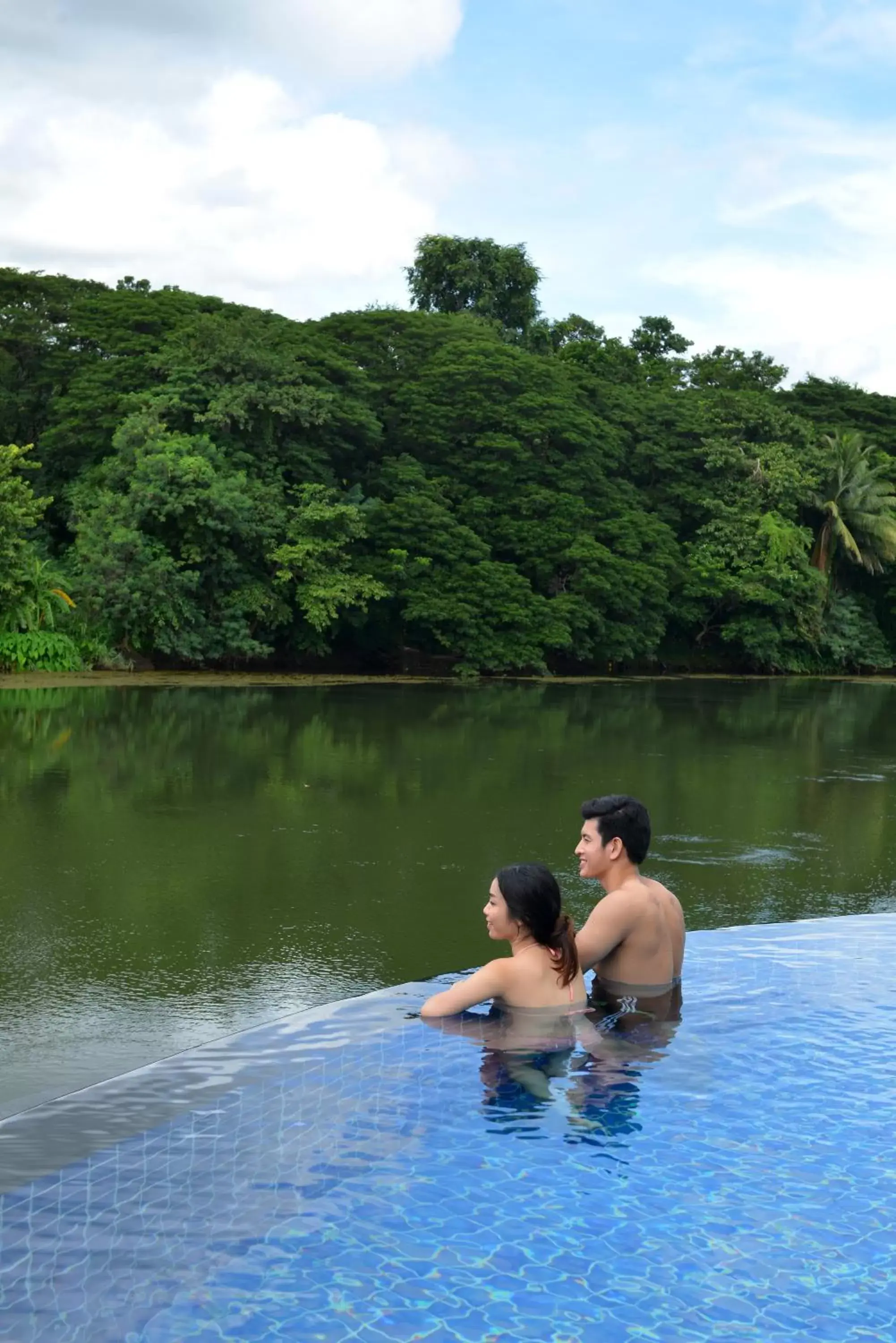 Swimming pool in Princess River Kwai Hotel