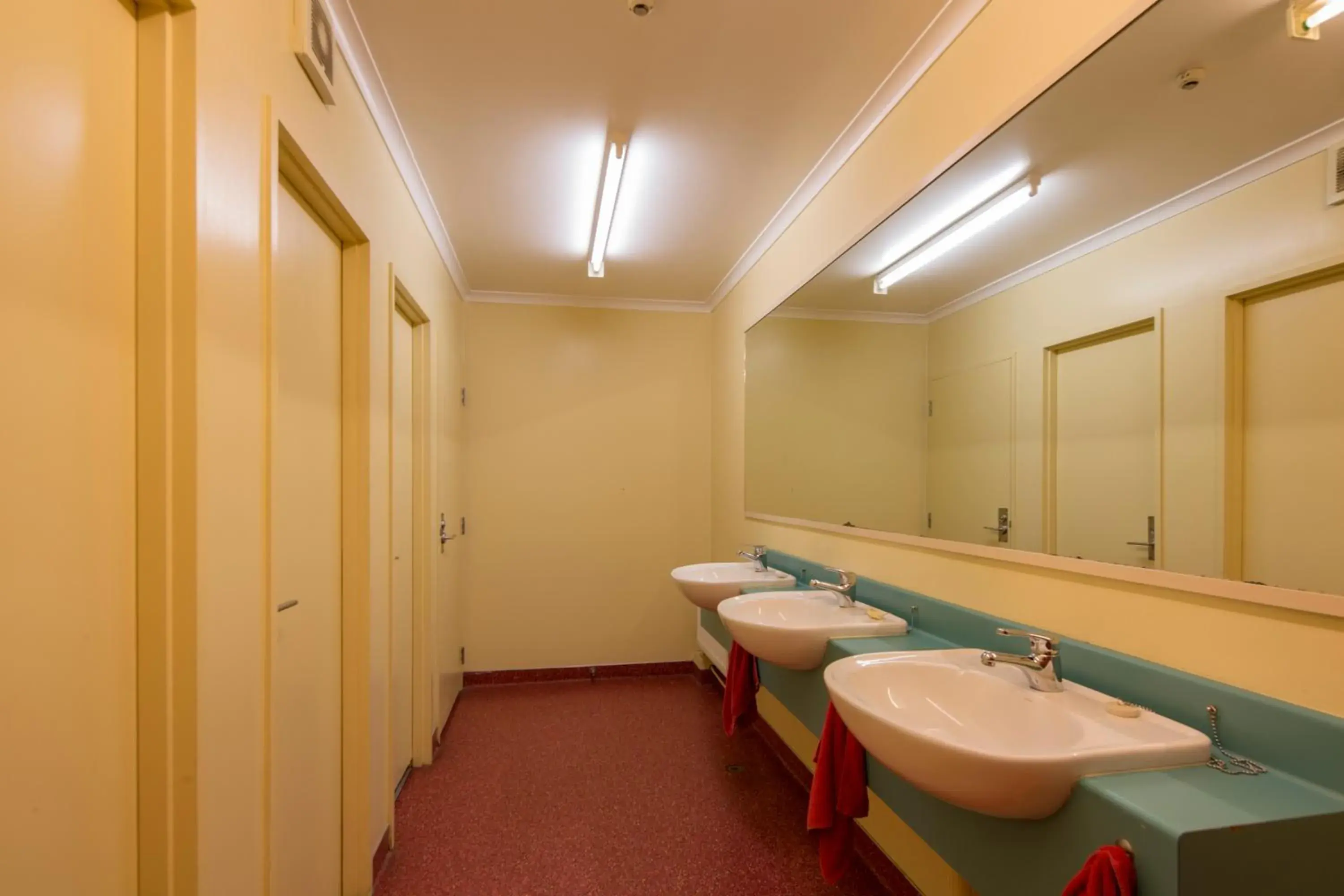 Bathroom in Pinewood Lodge