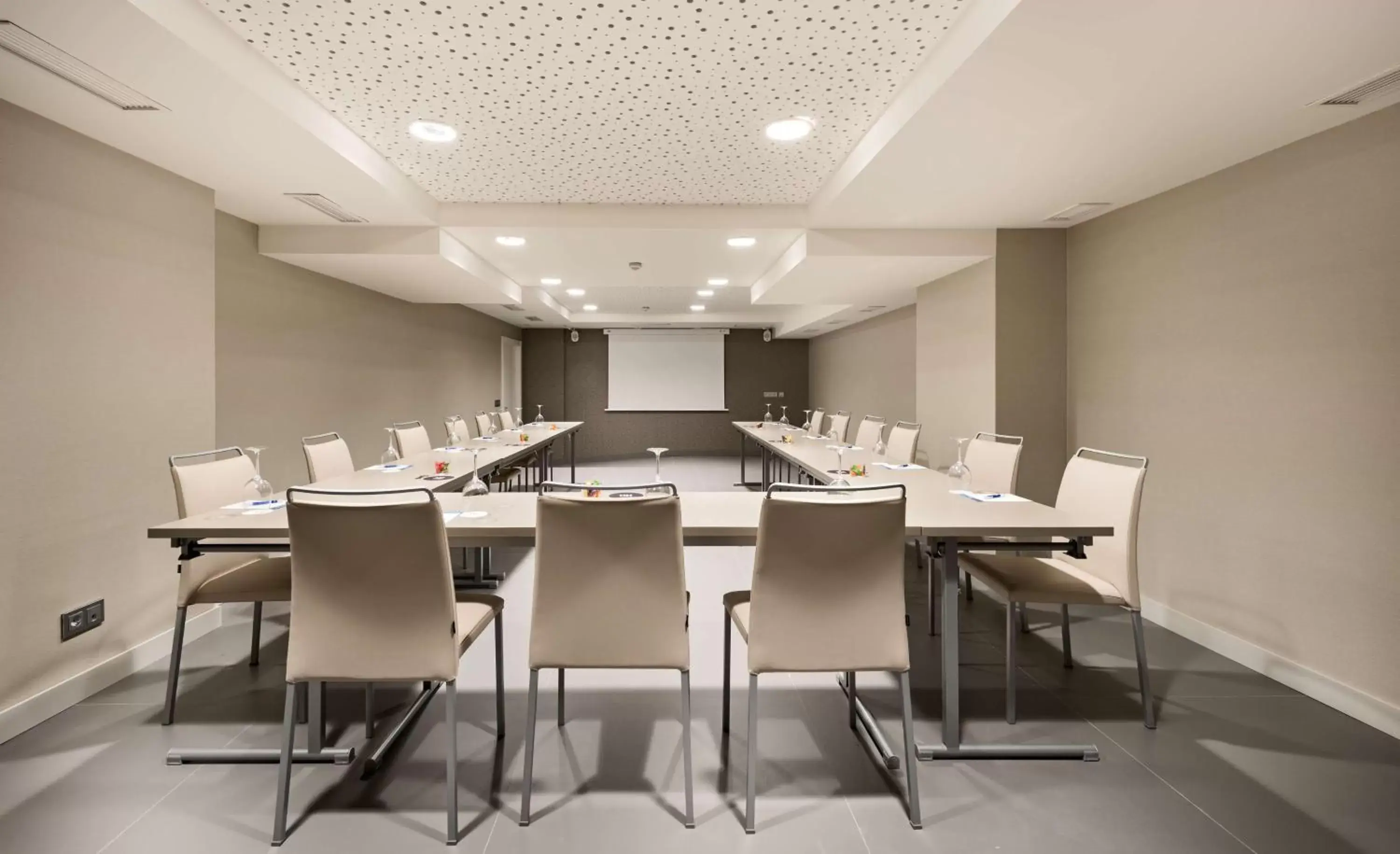 Meeting/conference room in NH Madrid Zurbano