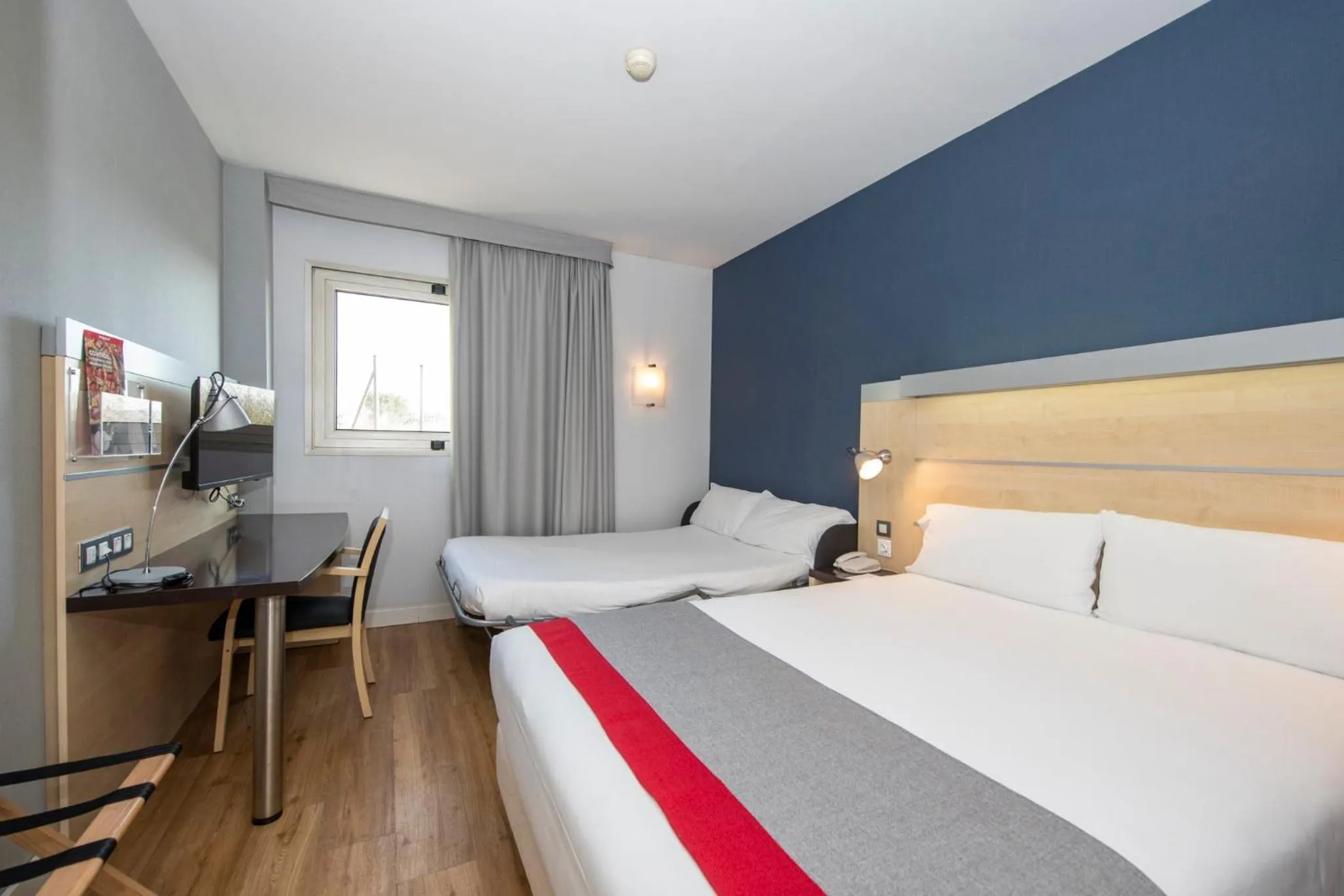 Photo of the whole room, Bed in Holiday Inn Express Barcelona - Montmeló by IHG