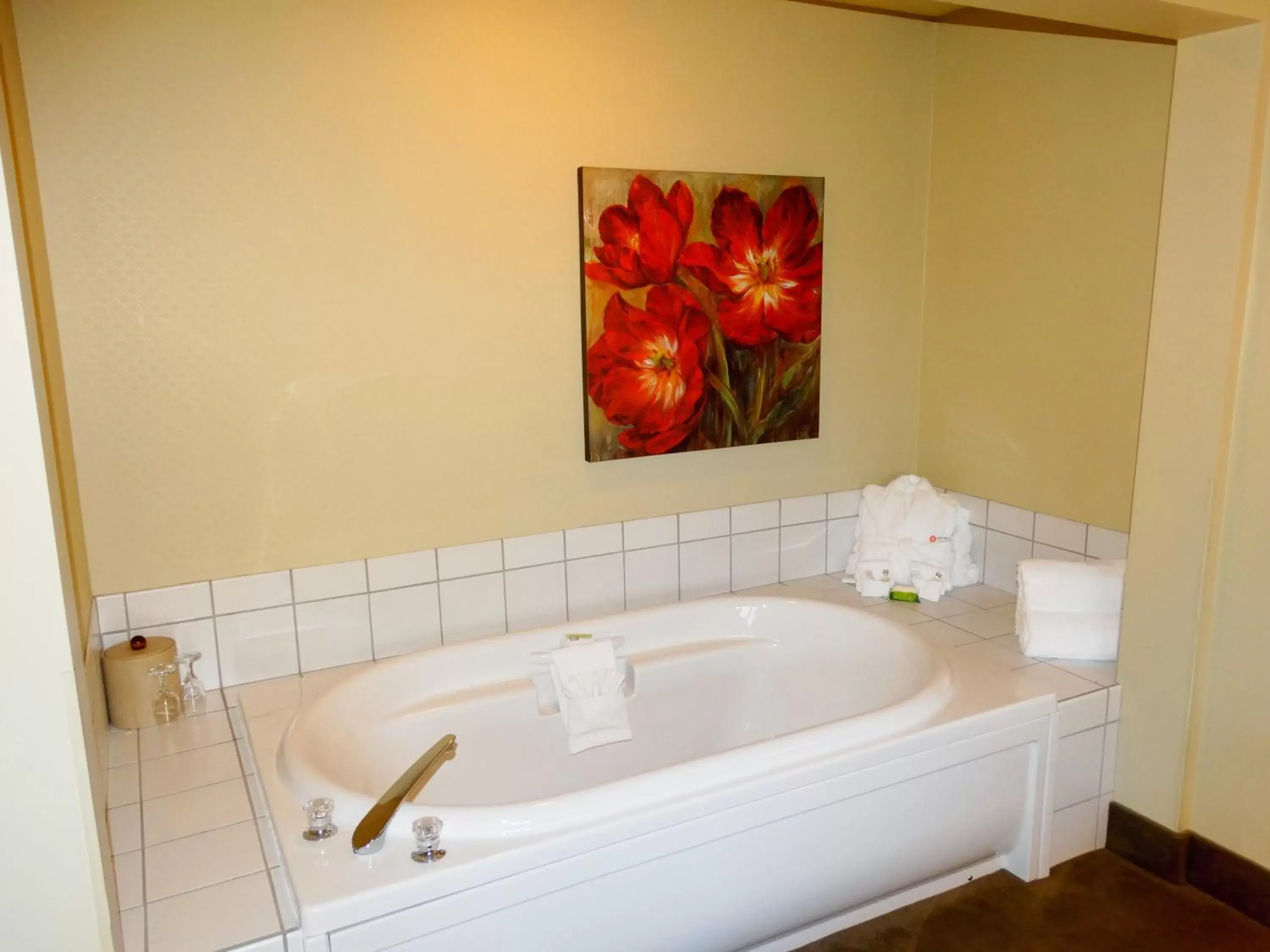 Bedroom, Bathroom in Amsterdam Inn & Suites Sussex