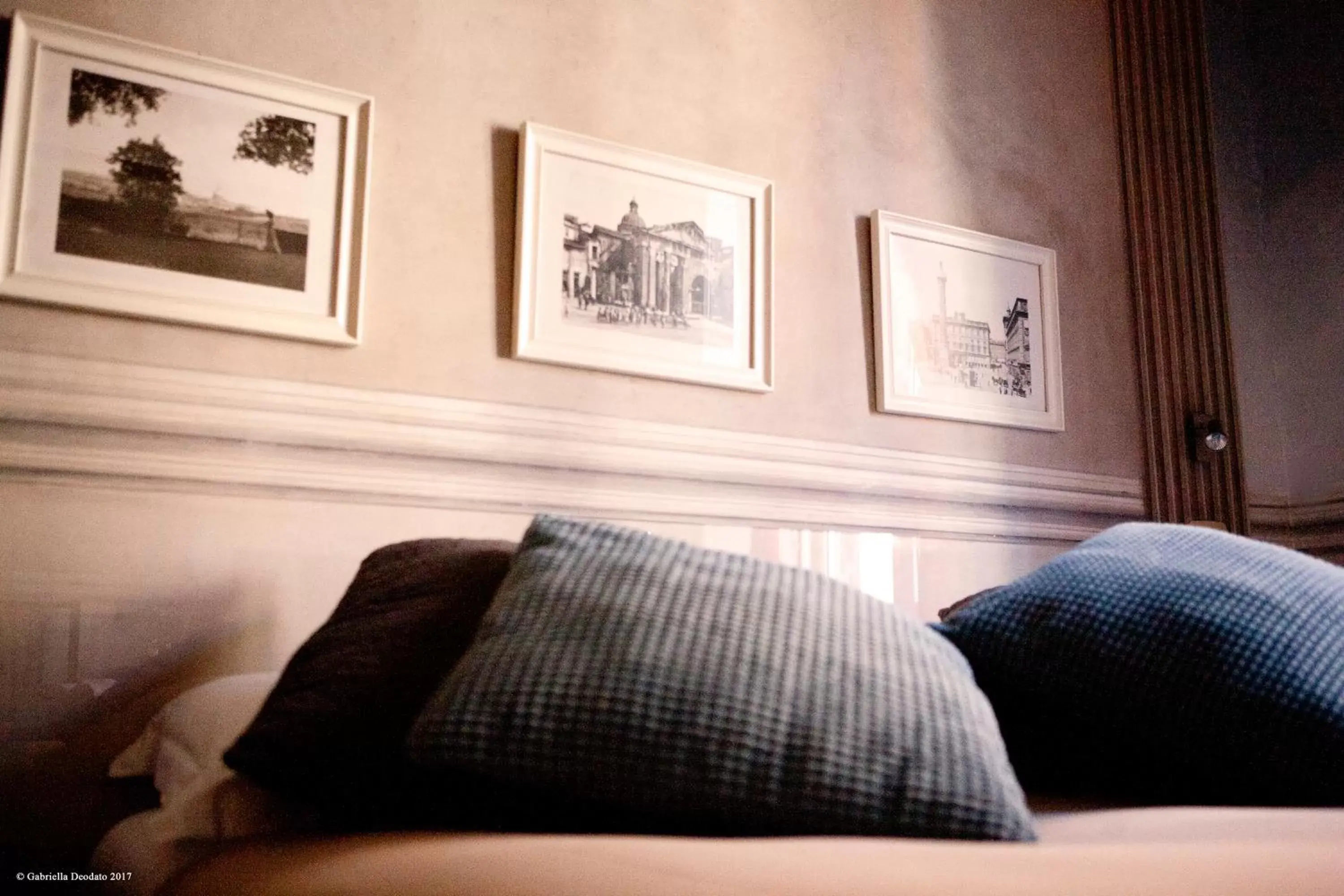 Decorative detail, Bed in B&B Suites Trastevere