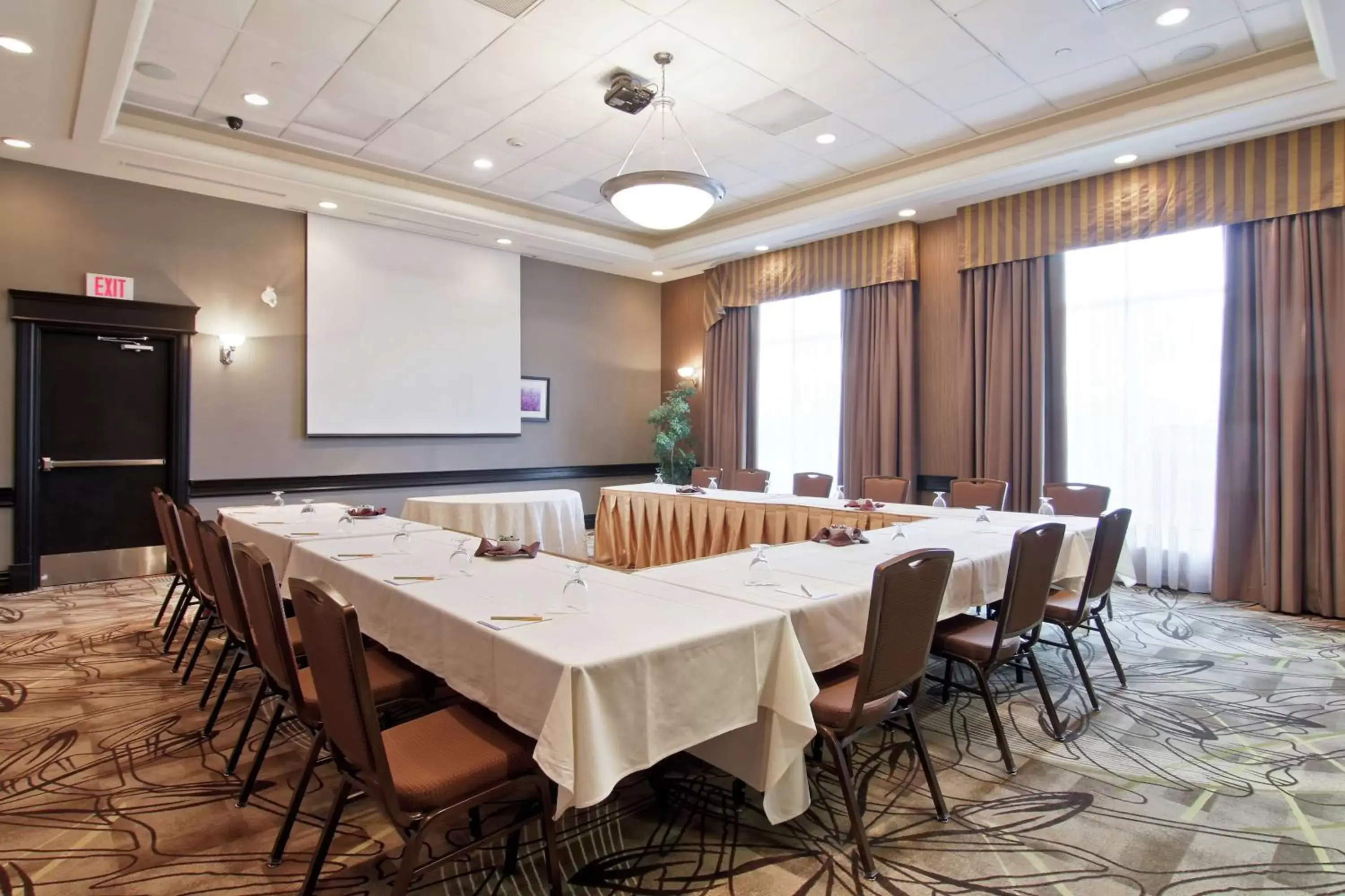 Meeting/conference room in Hilton Garden Inn Toronto/Ajax