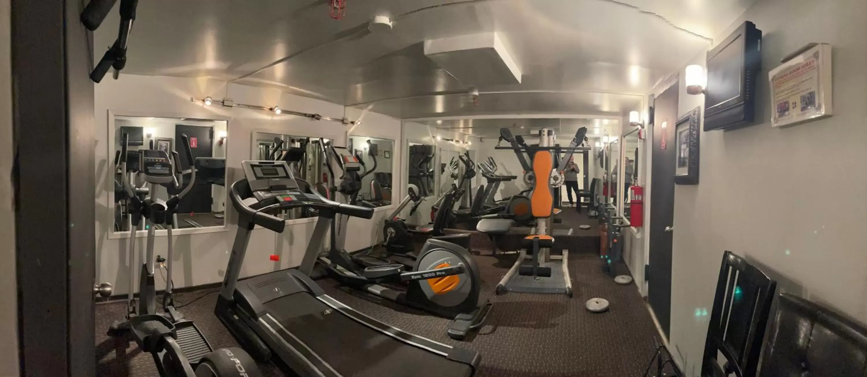 Fitness Center/Facilities in Off Soho Suites Hotel