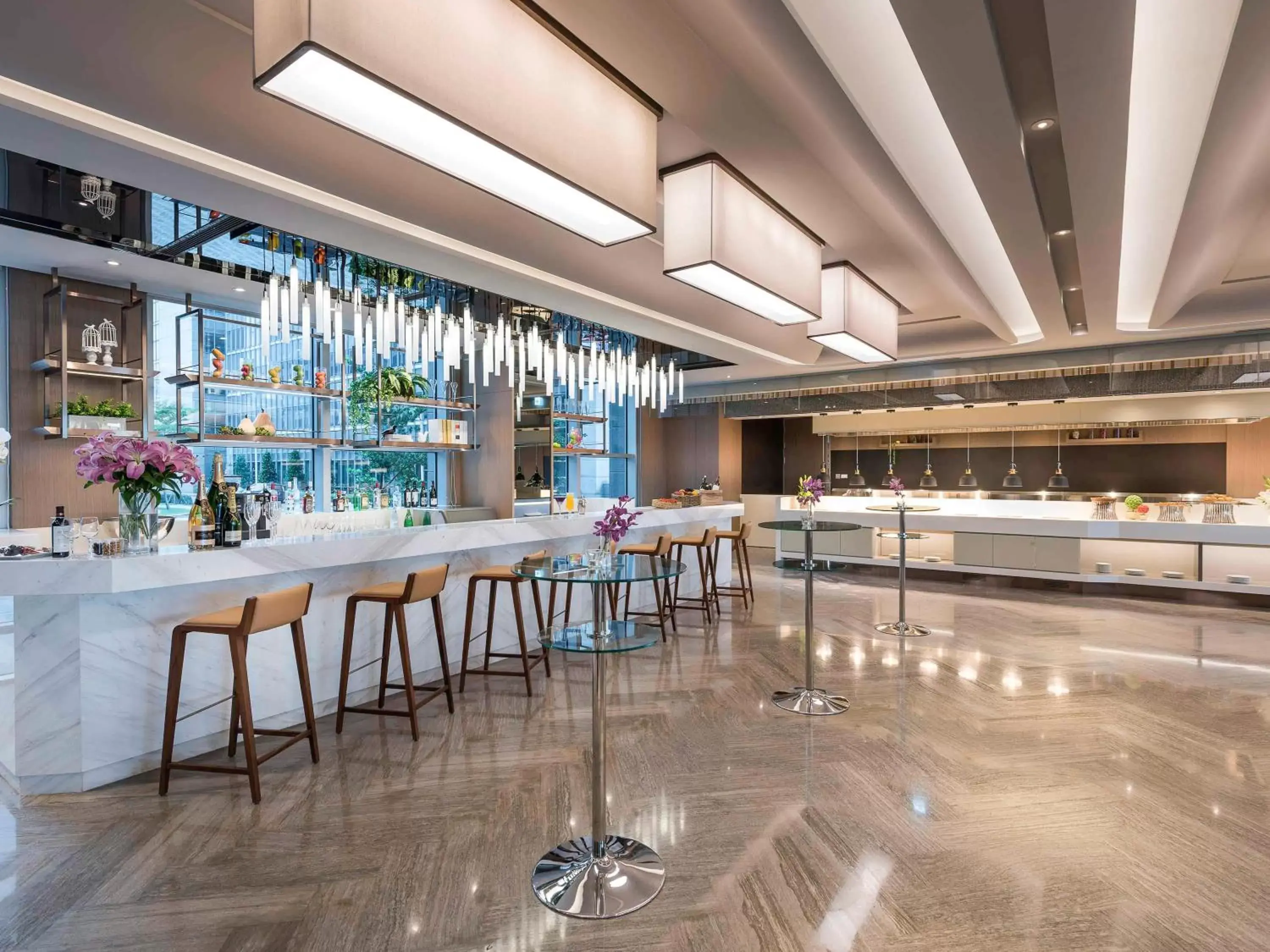 Restaurant/places to eat, Lounge/Bar in Novotel Taipei Taoyuan International Airport