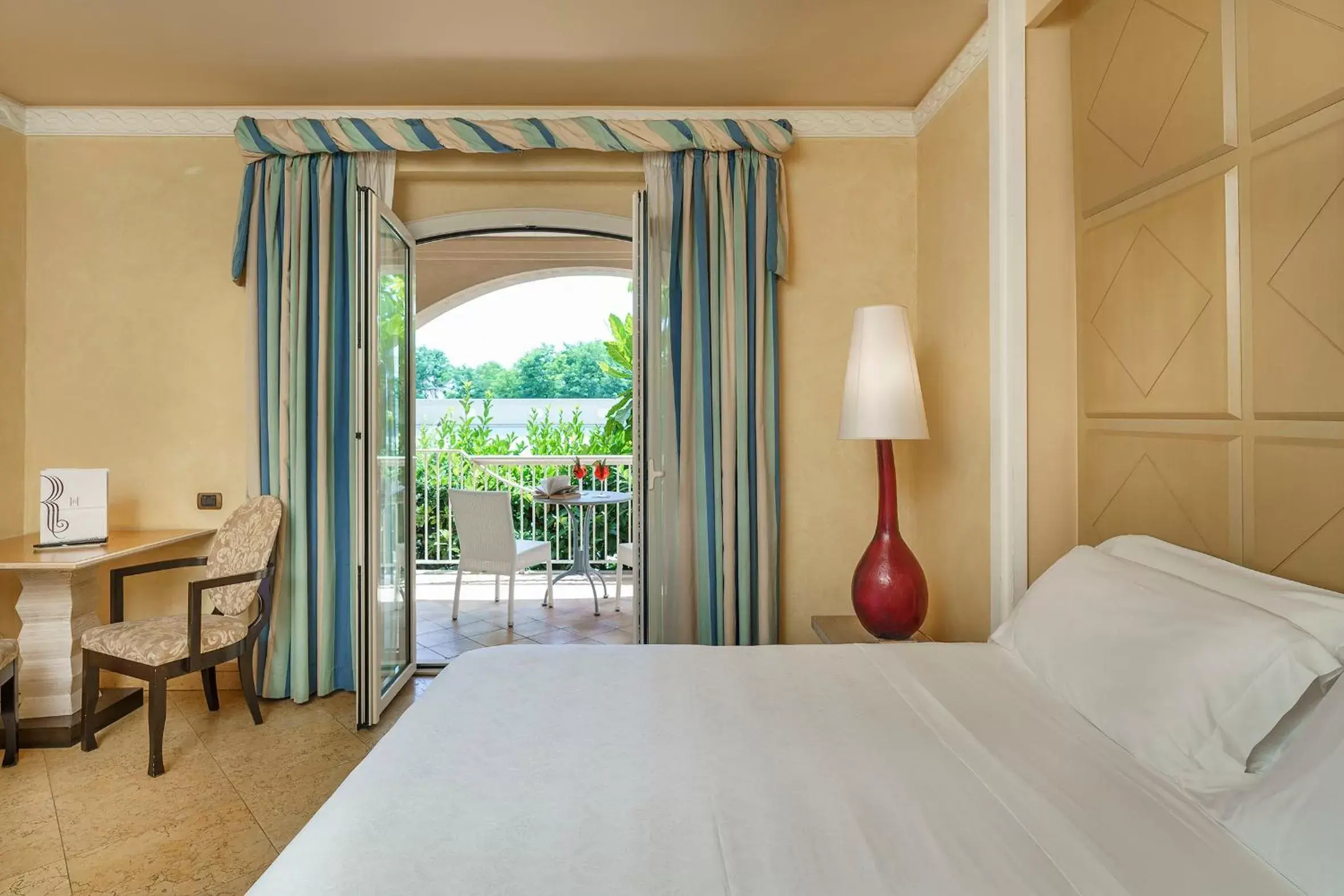 View (from property/room), Bed in Romano Palace Luxury Hotel