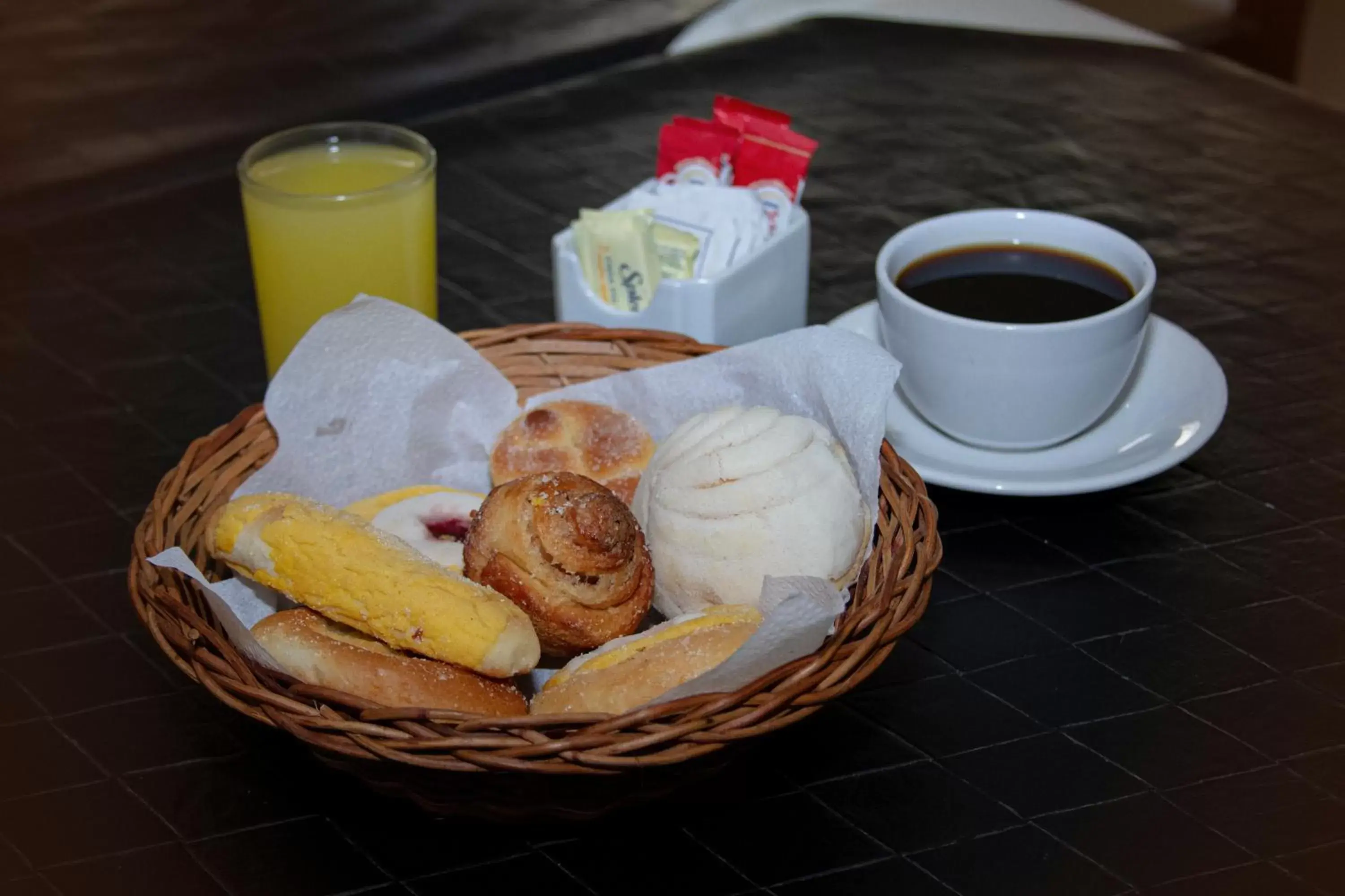 Restaurant/places to eat, Breakfast in Hotel Baez Paraiso