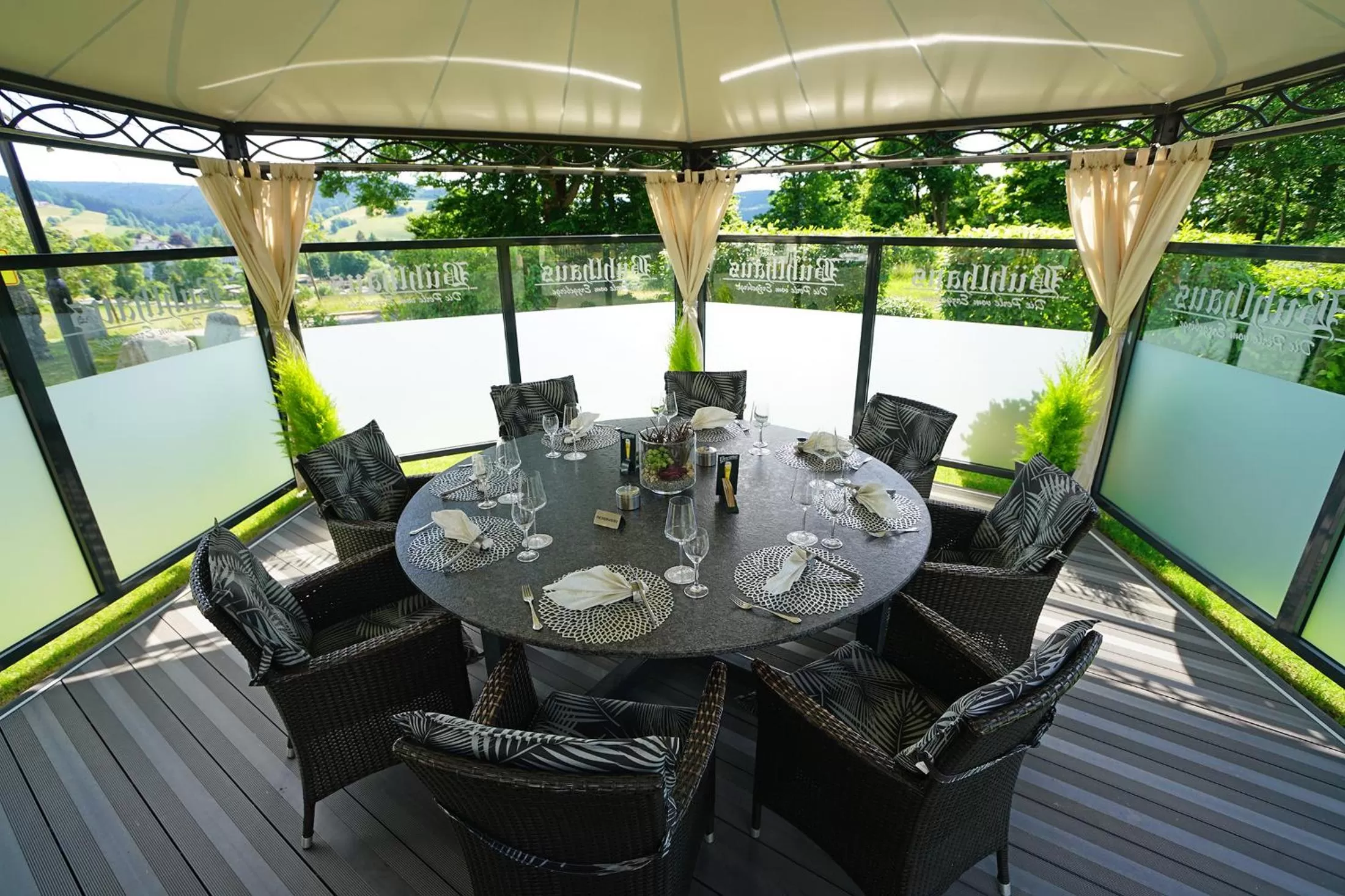 Restaurant/places to eat in Hotel und Restaurant Bühlhaus