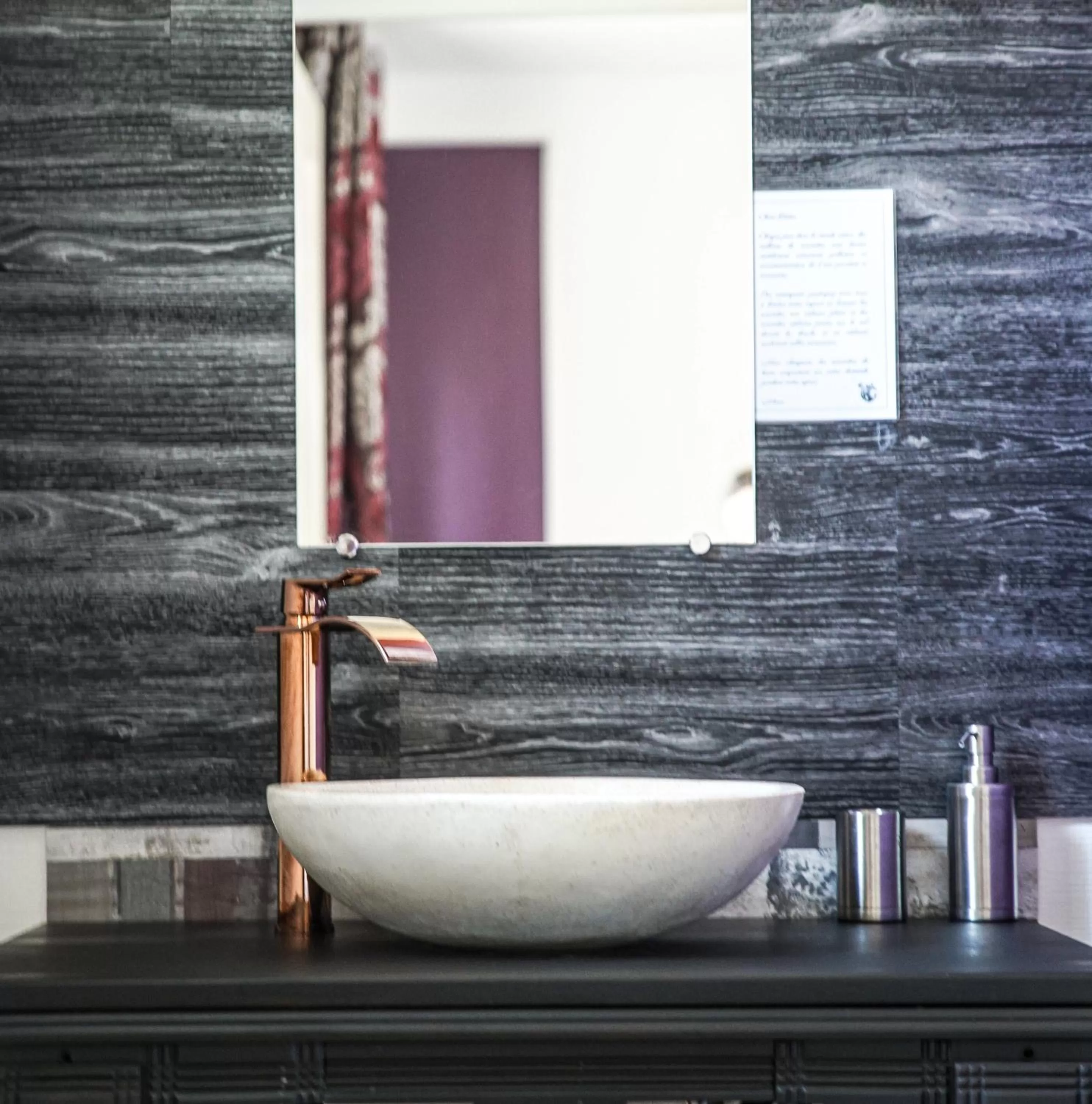 Bathroom in La Girouardière