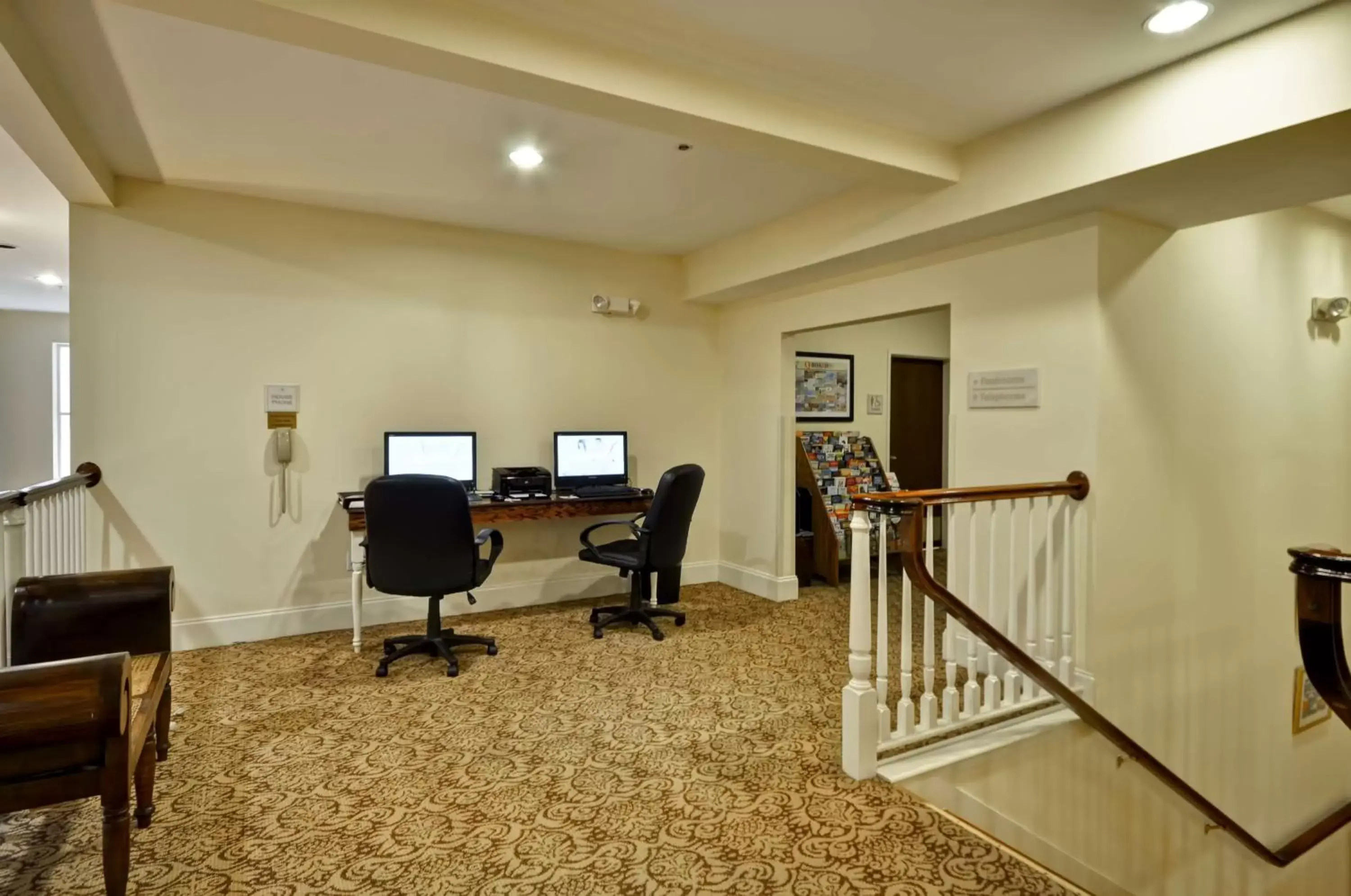 Business facilities in Hampton Inn & Suites Charleston-West Ashley