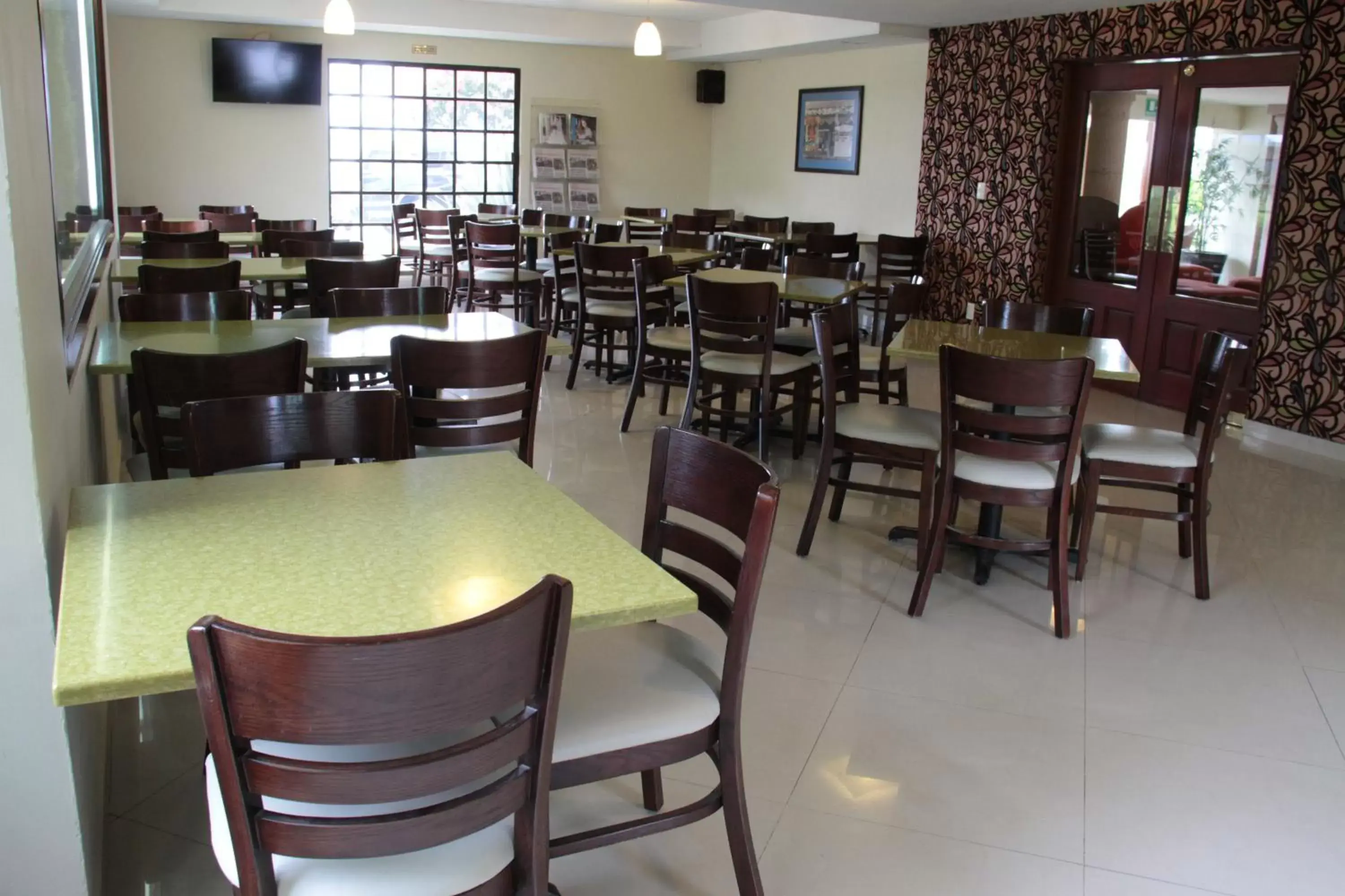 Restaurant/Places to Eat in Quinta Dorada Hotel & Suites