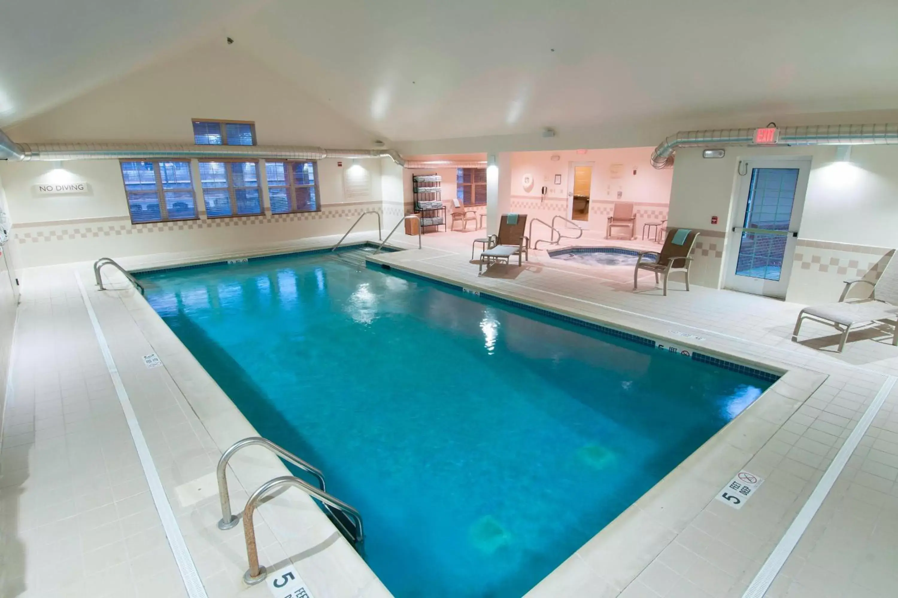 Swimming Pool in Residence Inn by Marriott Saratoga Springs