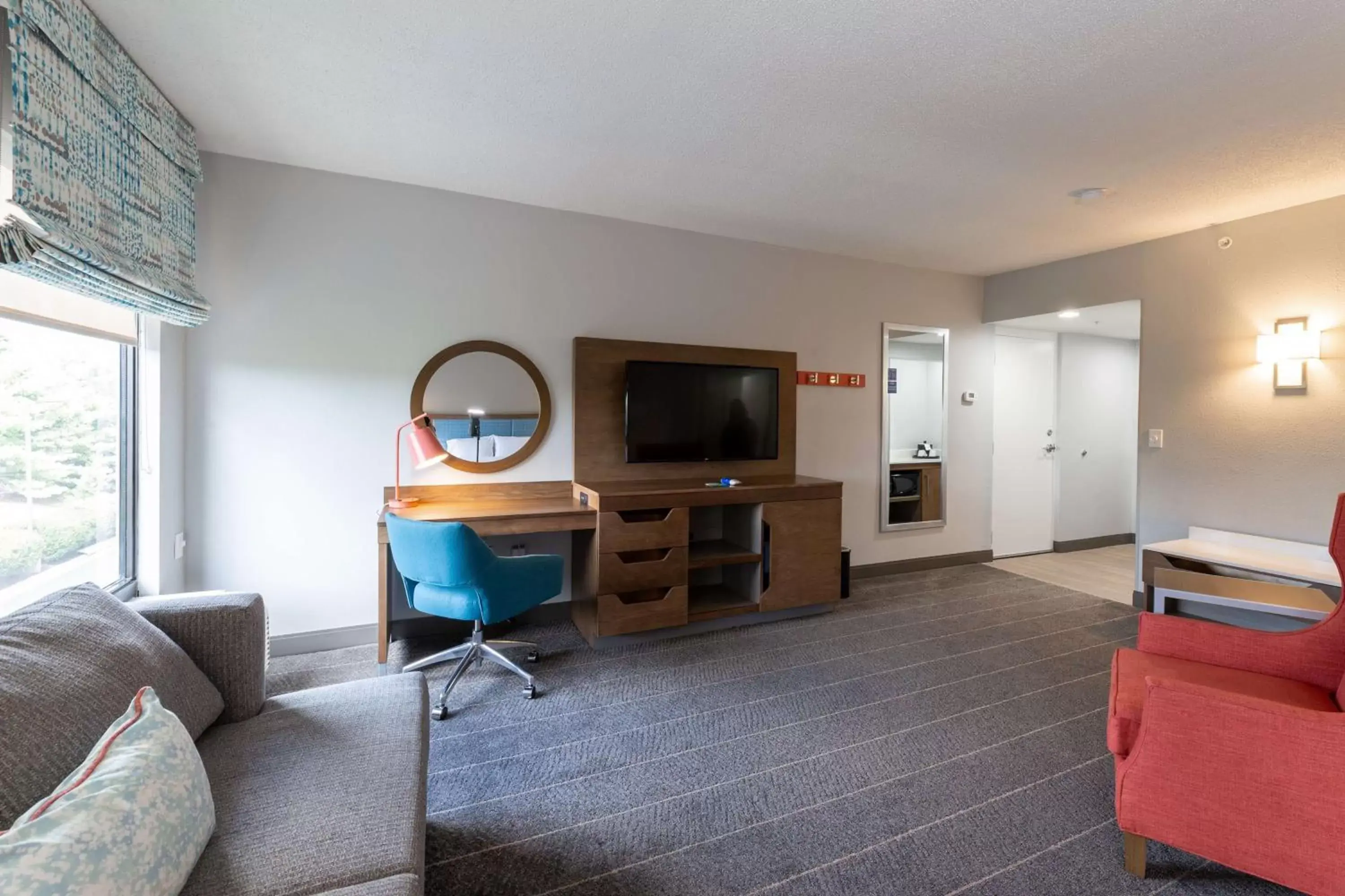 Bedroom in Hampton Inn Christiansburg/Blacksburg Bedroom in Hampton Inn Christiansburg/Blacksburg