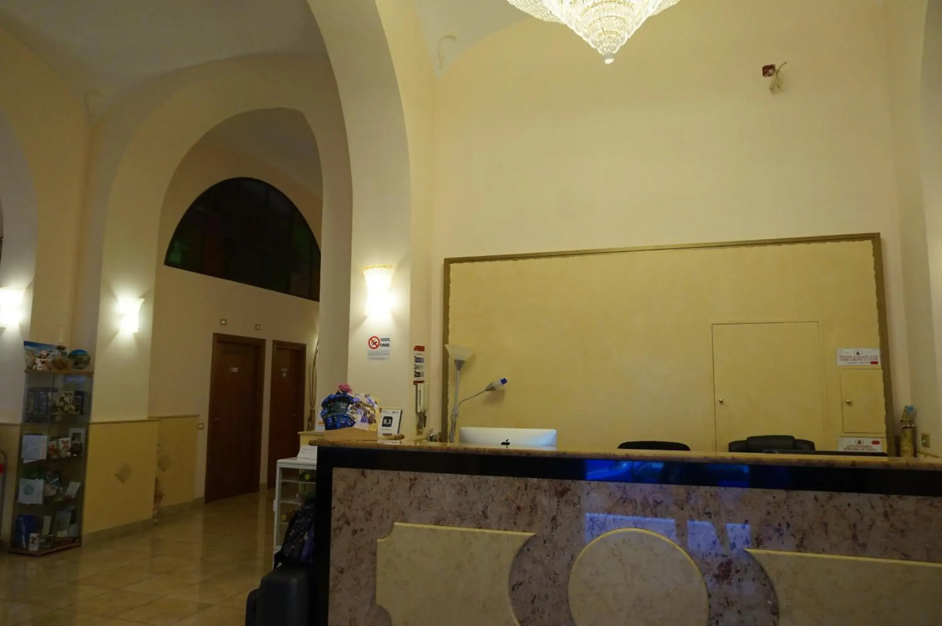 Lobby or reception in Hotel Maryelen Lobby or reception in Hotel Maryelen